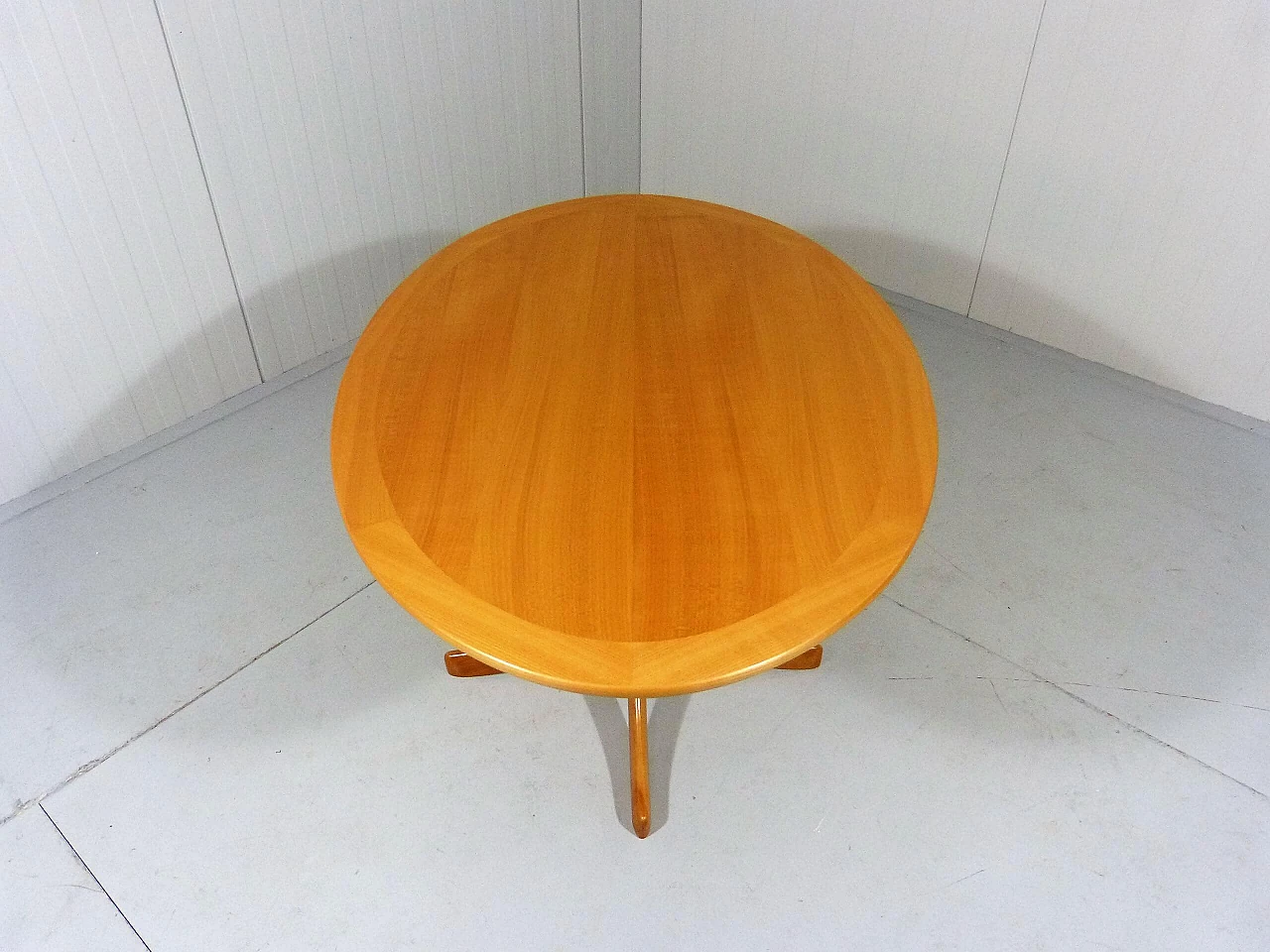 Tavolino danese ovale in frassino biondo, anni '60 2