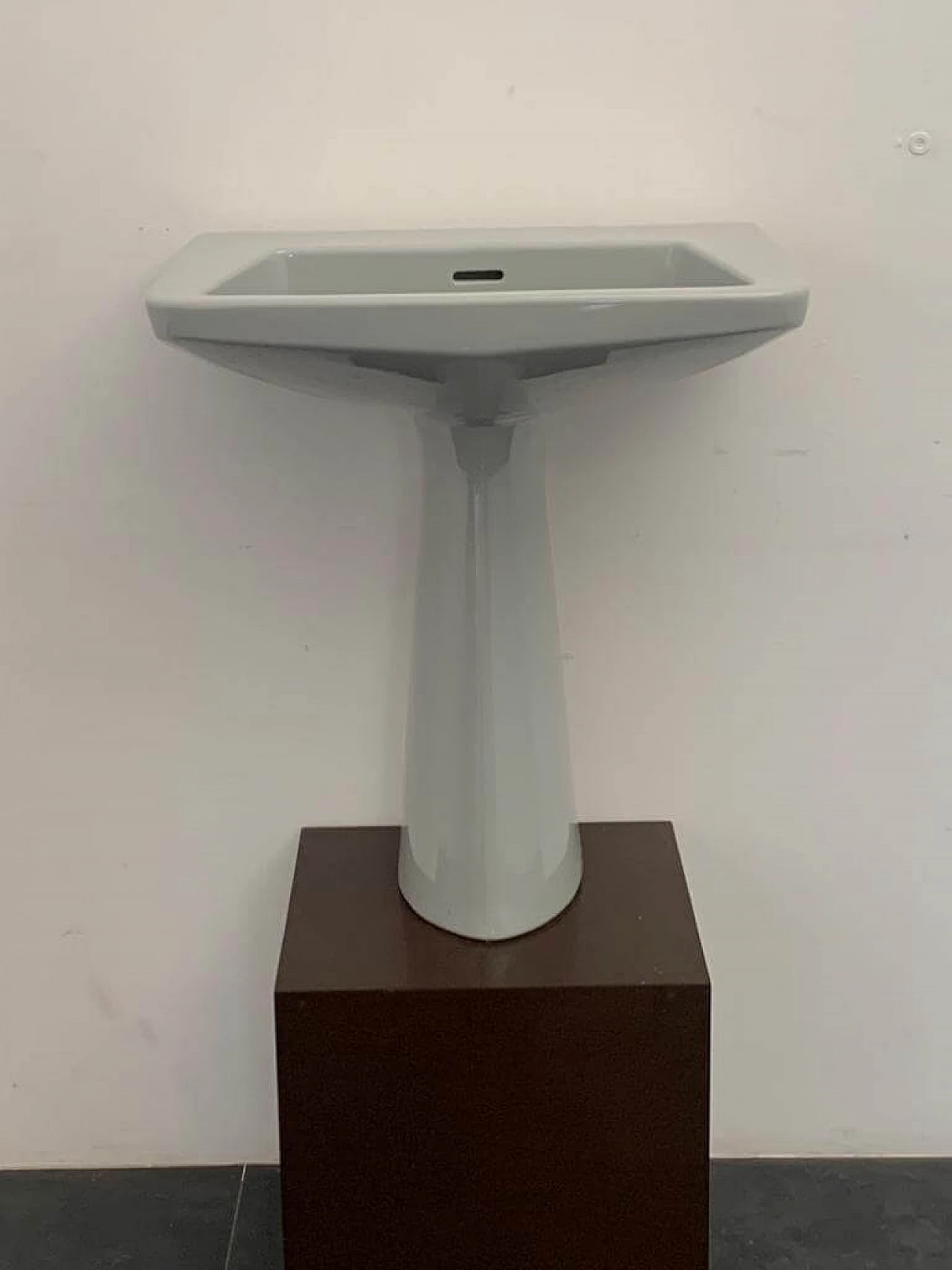 Lavabo Oneline grigio di Gio Ponti per Ideal Standard, anni '50 2