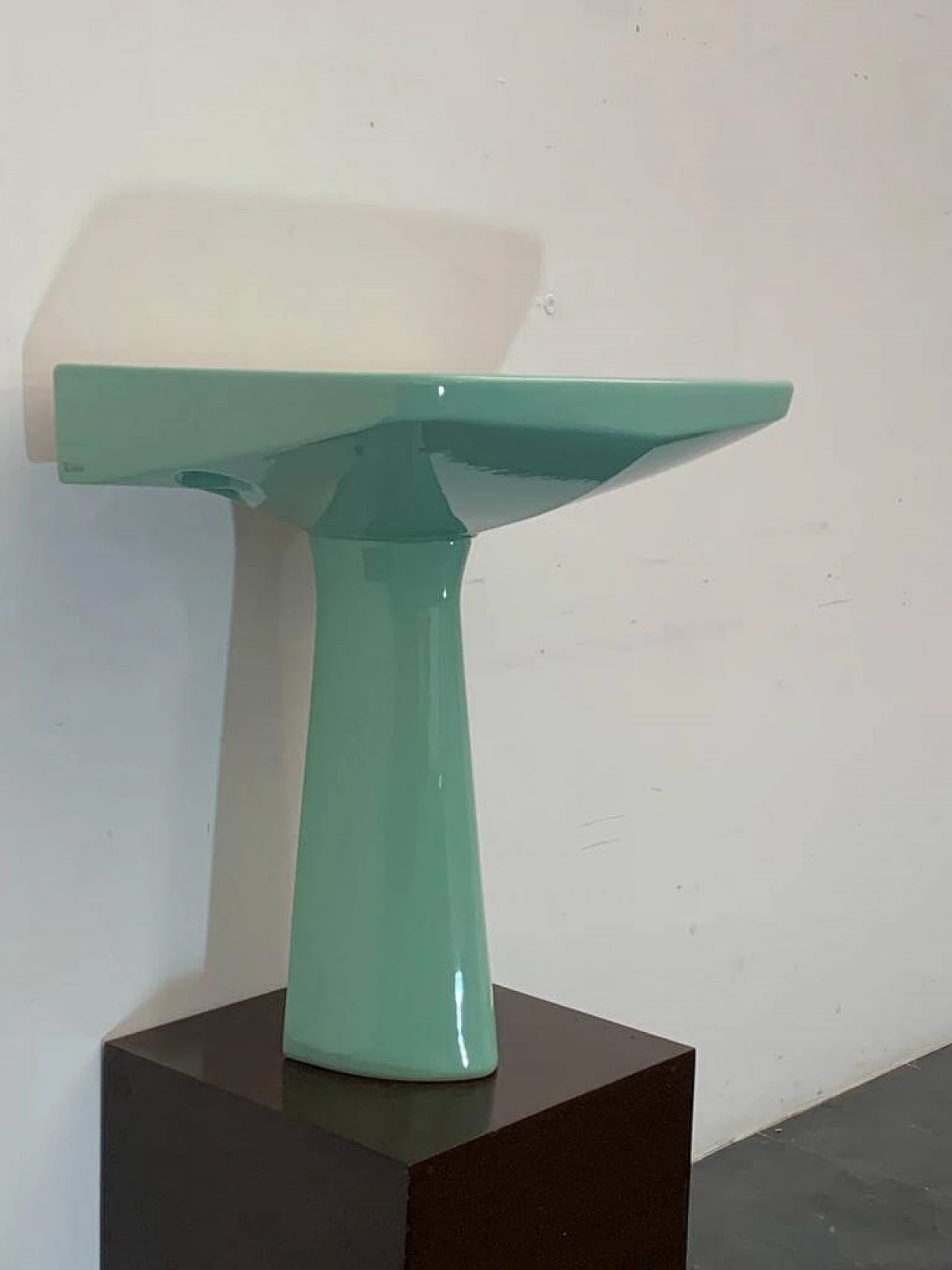 Sea green Oneline washbasin by Gio Ponti for Ideal Standard, 1950s 13