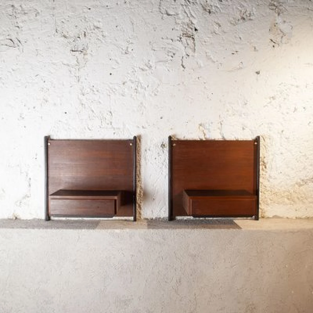 Pair of wall-mounted bedside tables with drawer attributed to Ico & Luisa Parisi, 1960s 4