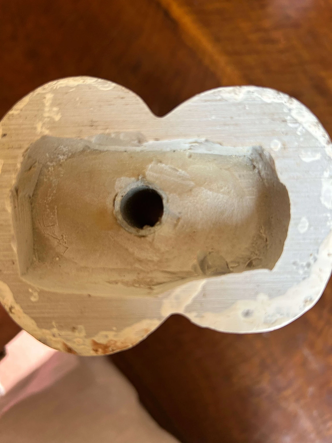 Lampada da tavolo in ceramica a forma di mani, anni '30 2