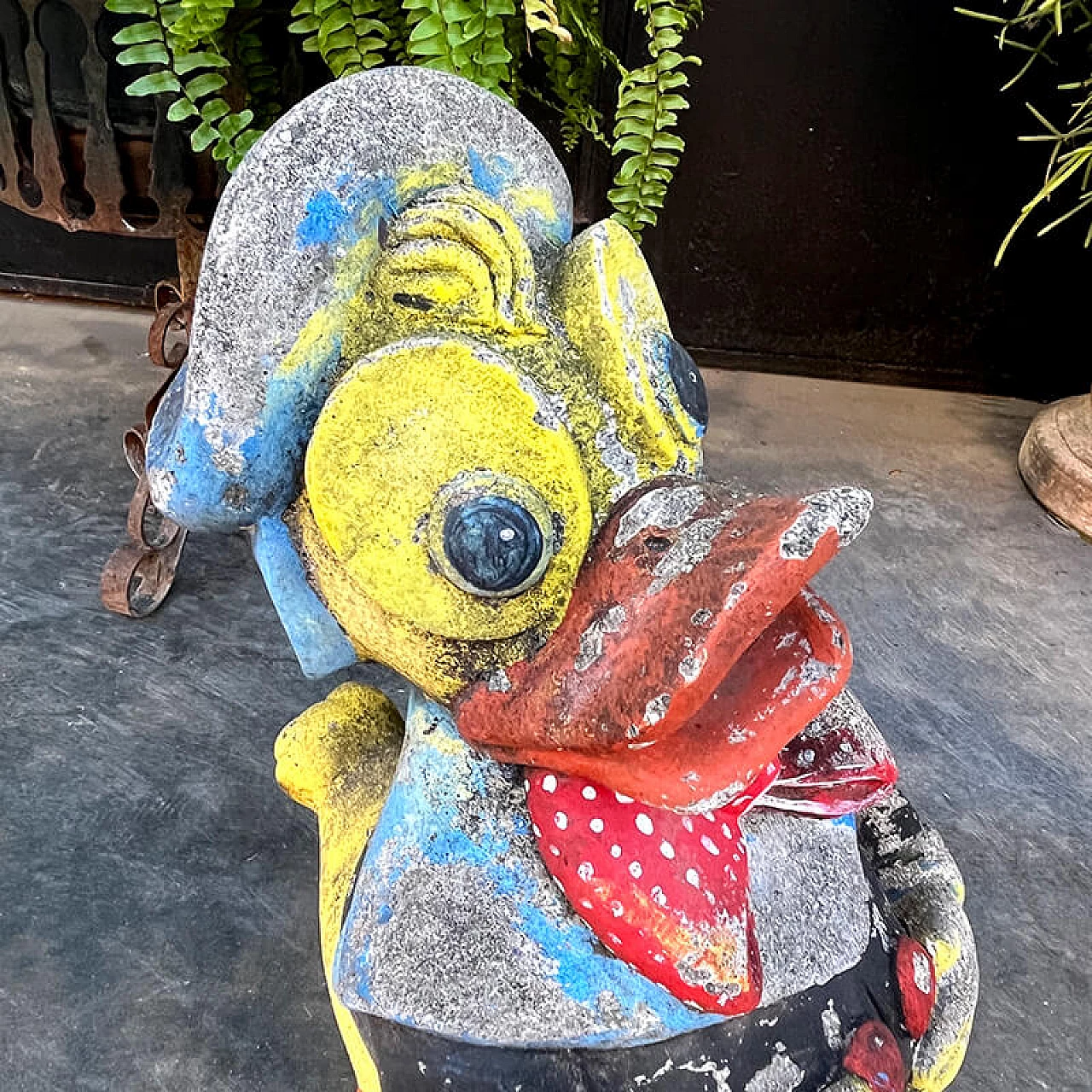 Statua da giardino di Paperino in cemento, anni '60 2