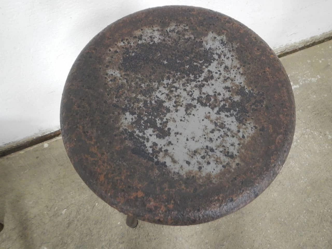 Three-legged adjustable iron stool, 1950s 3