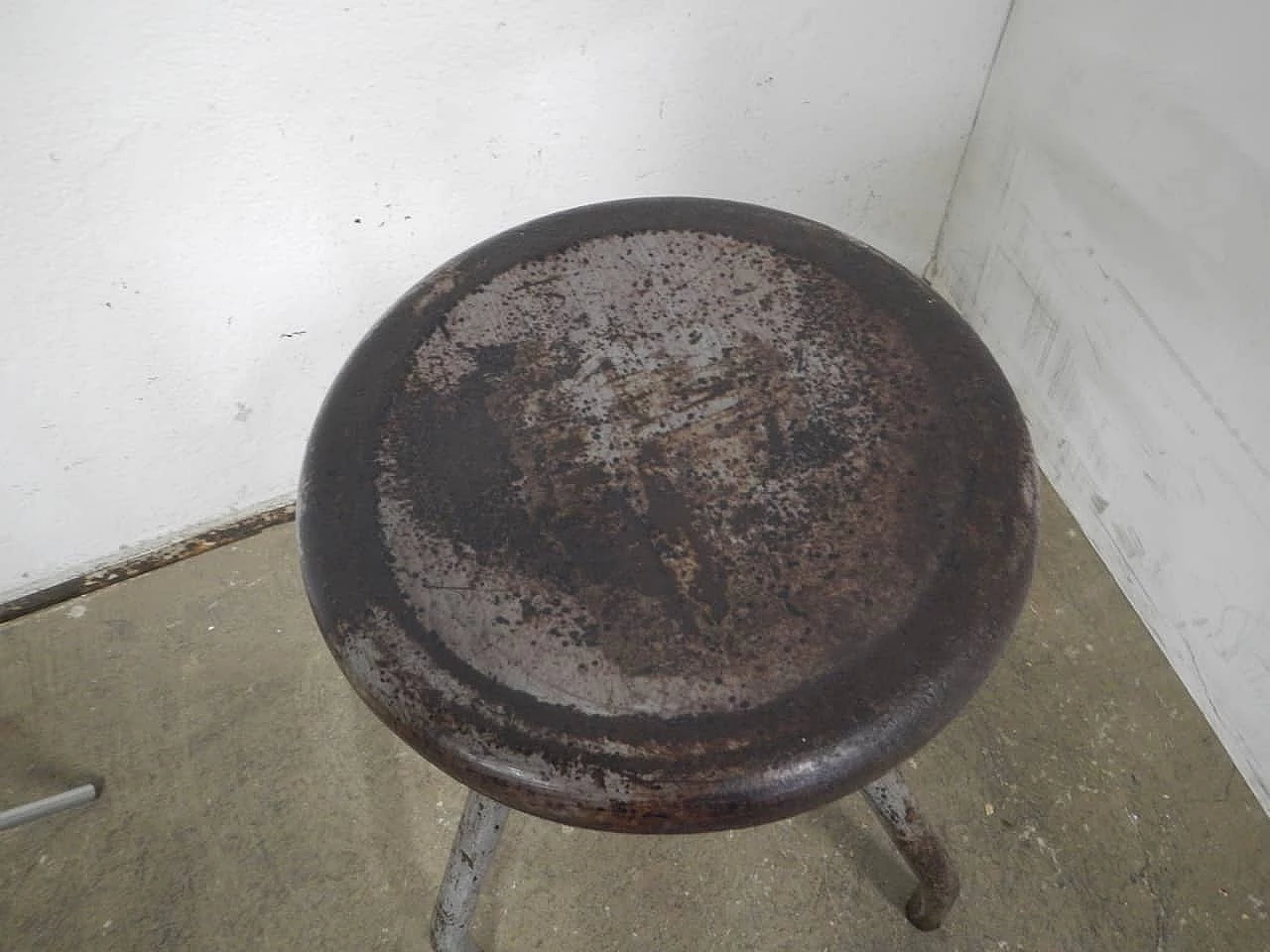 Iron workshop stool, 1950s 3