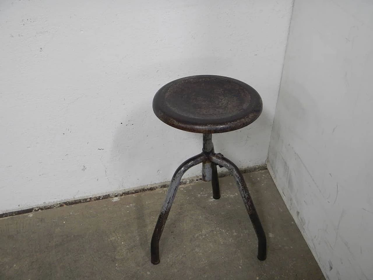 Three-legged iron workshop stool, 1950s 1