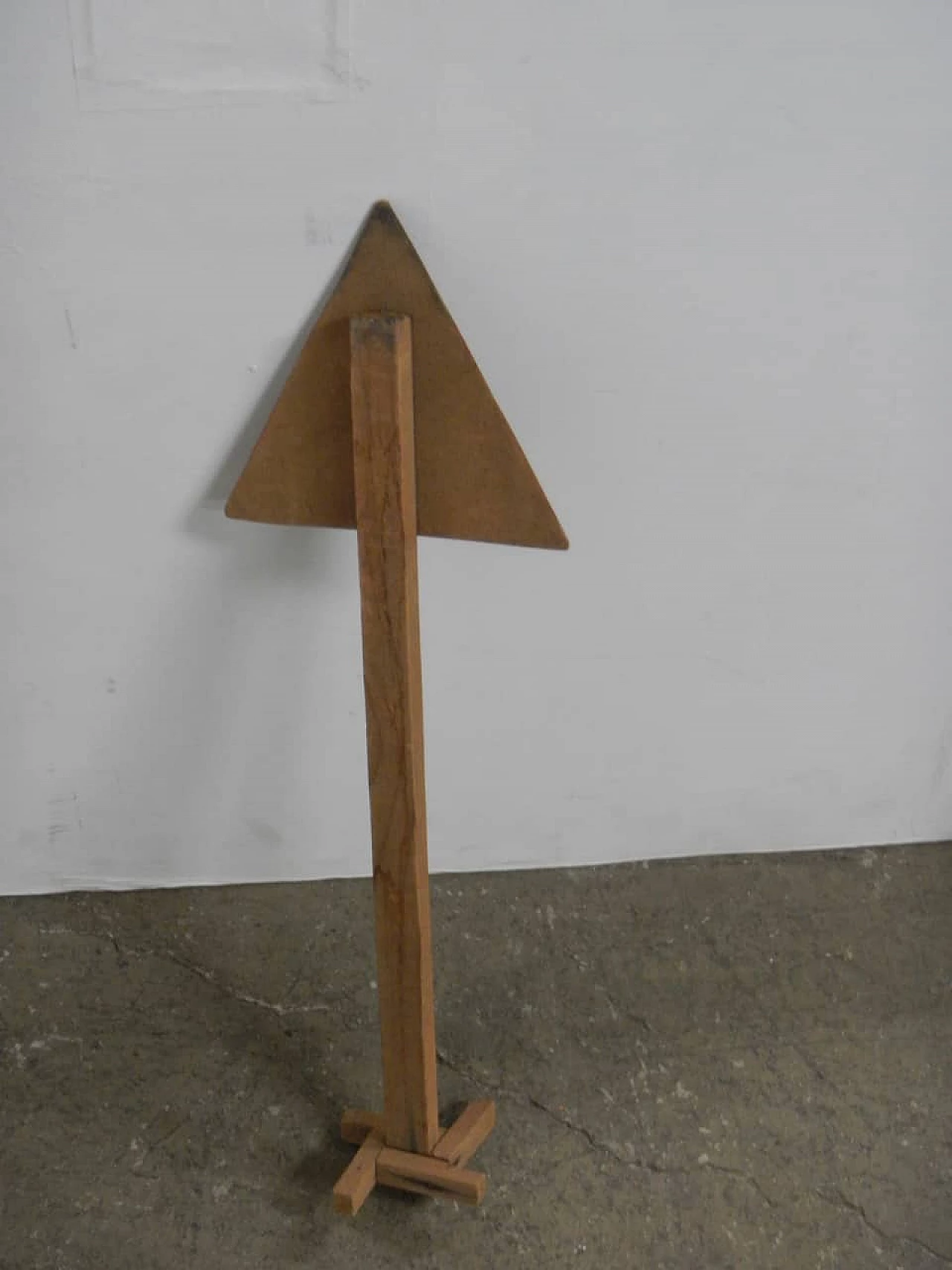 5 Compressed wood educational road signs, 1960s 4