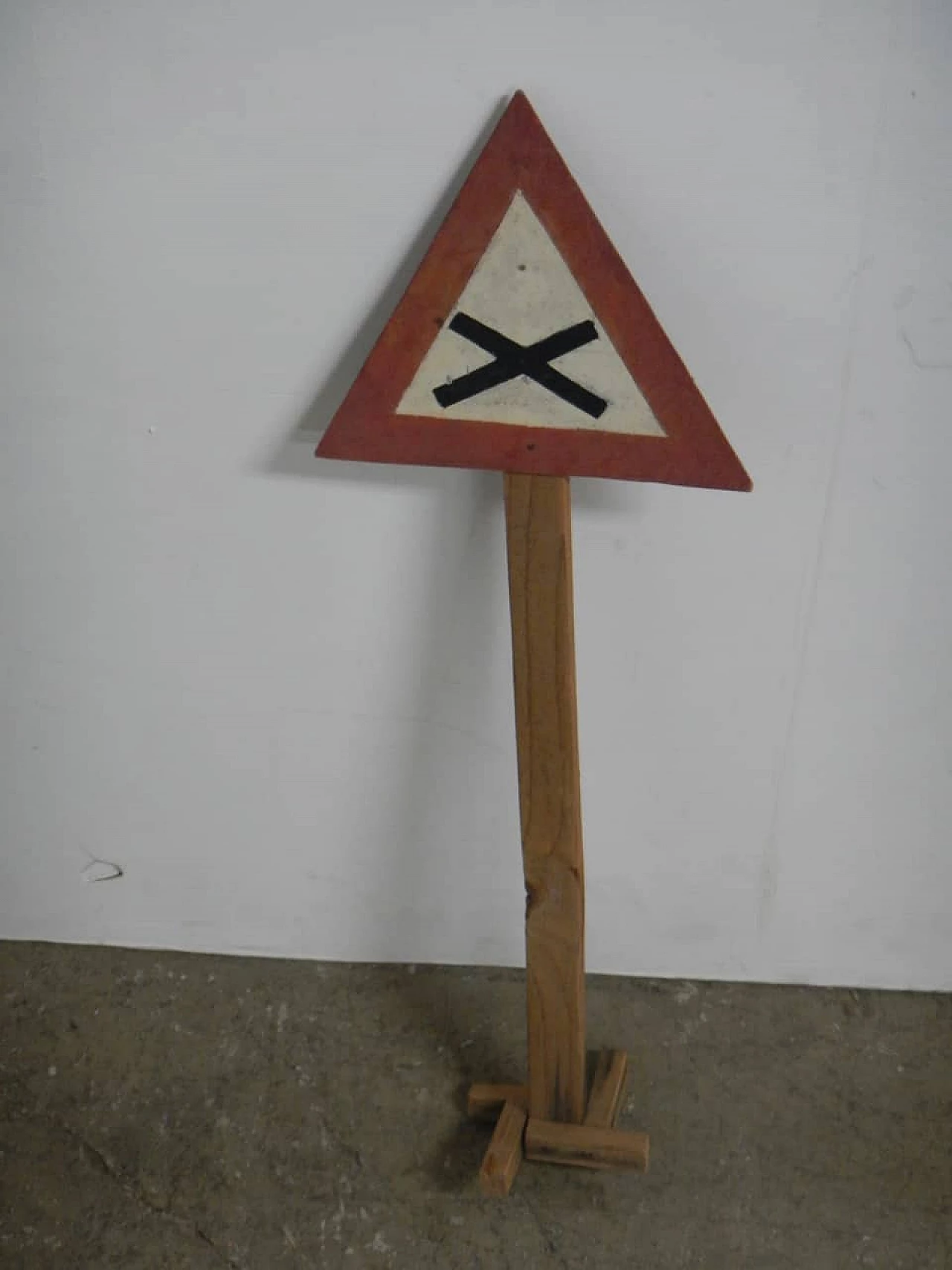 5 Compressed wood educational road signs, 1960s 5