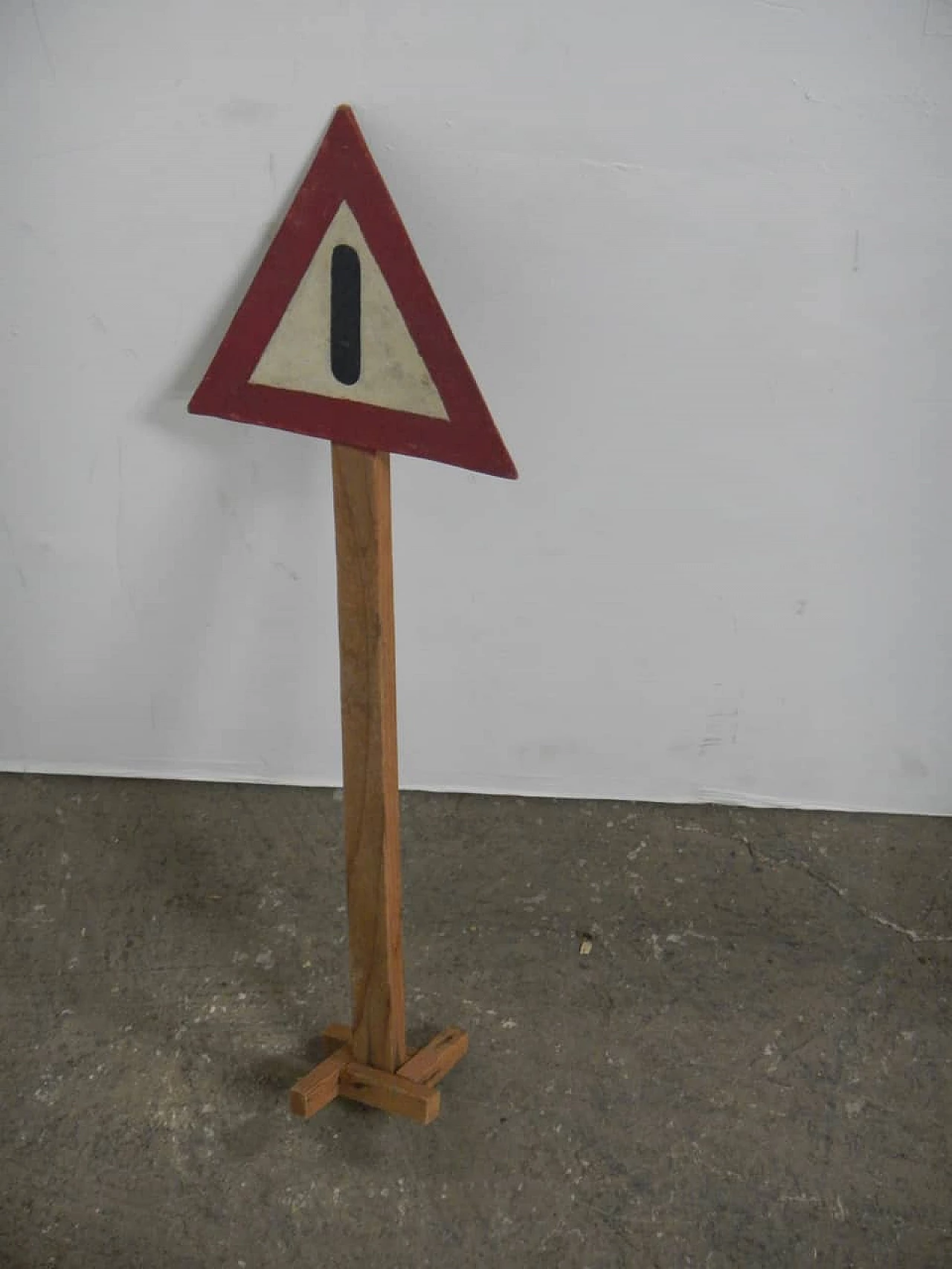 5 Compressed wood educational road signs, 1960s 6