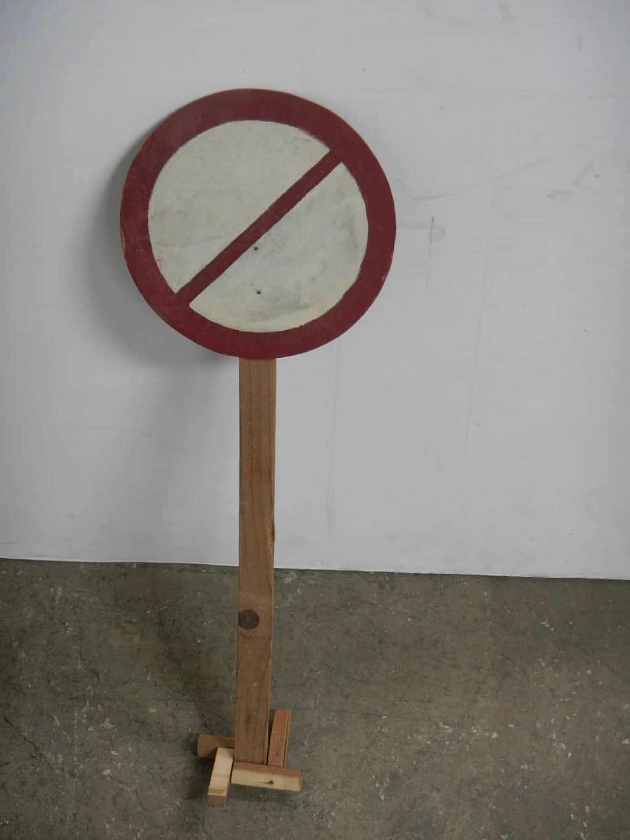 5 Compressed wood educational road signs, 1960s 7