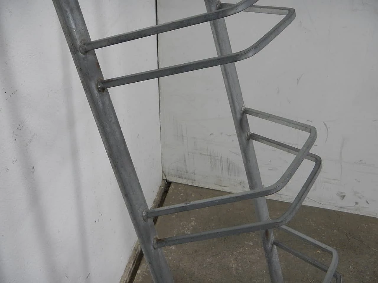 Six-seater iron bicycle rack, 1980s 5