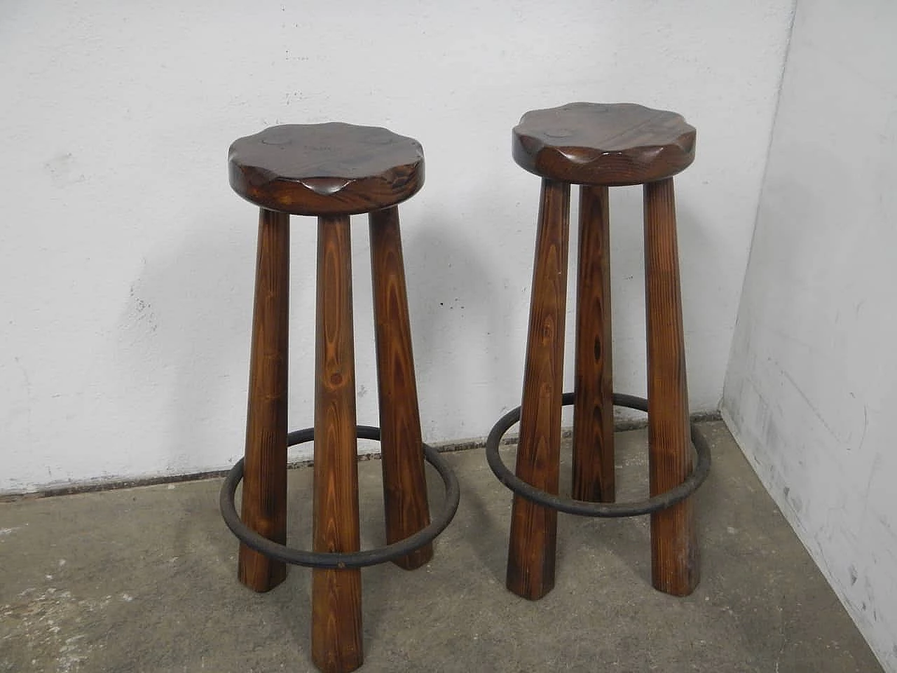 Pair of rustic spruce stools with metal footrests, 1980s 1