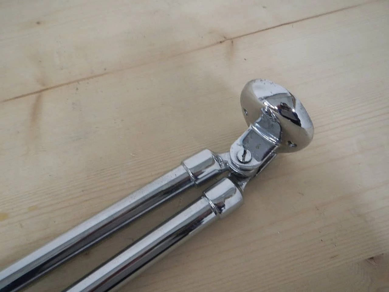 Porta asciugamani in metallo cromato, anni '60 6