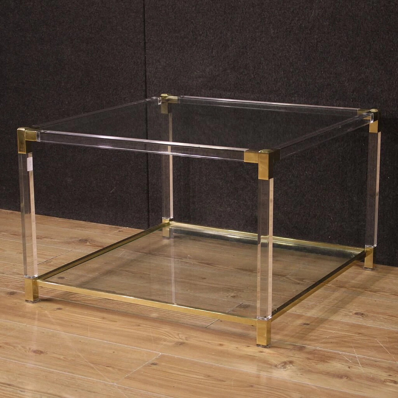 Tavolino da salotto in plexiglass, vetro e metallo dorato, anni '80 3