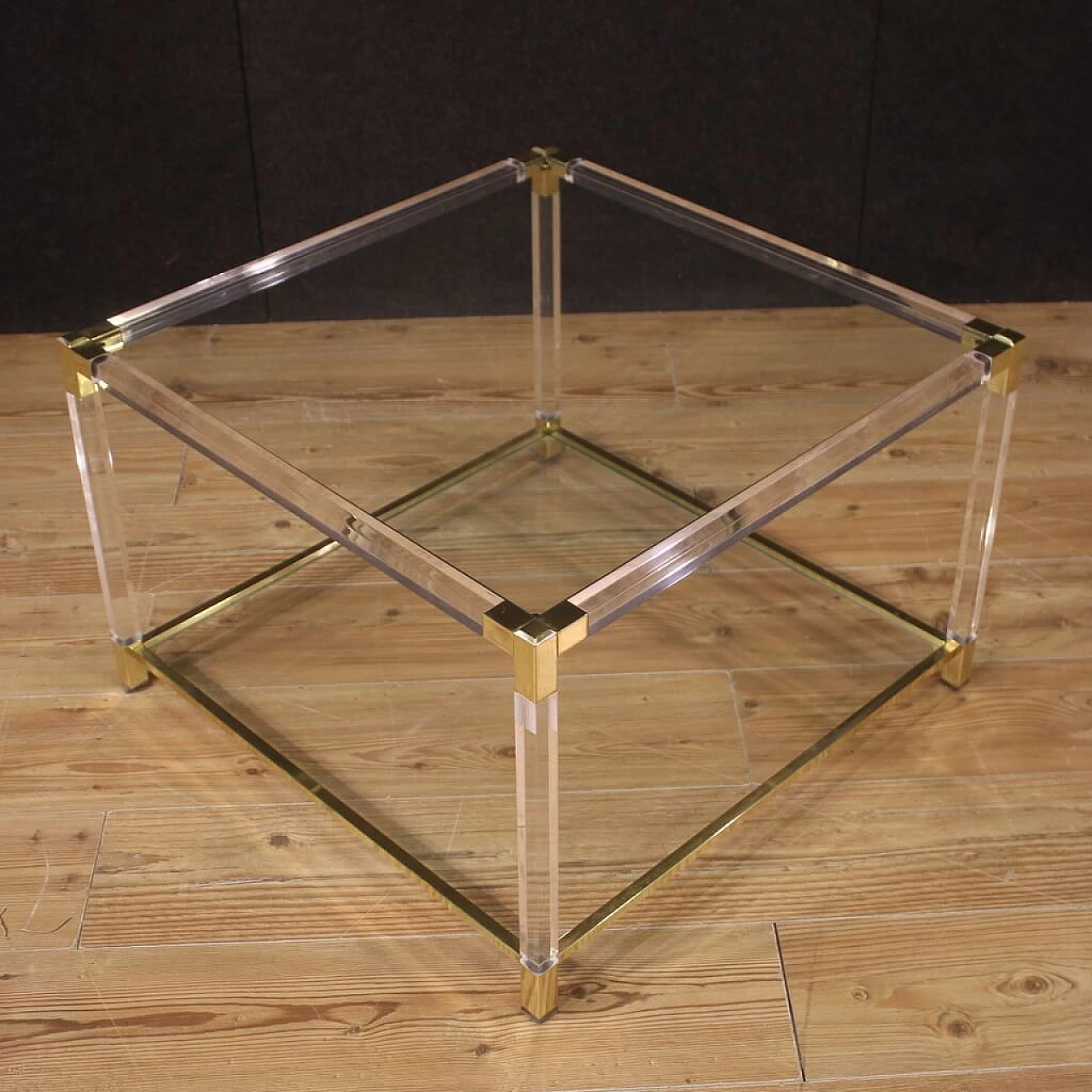 Tavolino da salotto in plexiglass, vetro e metallo dorato, anni '80 7