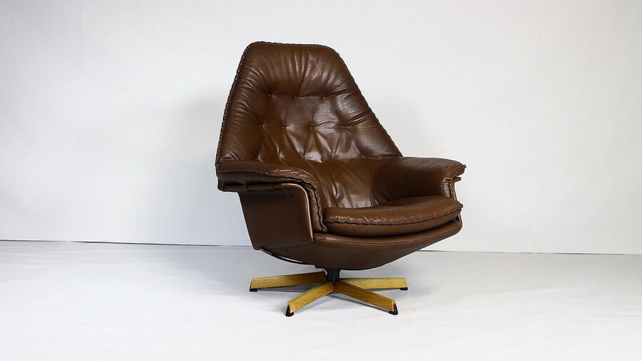 Brown leather swivel chair by Madsen & Schubell, 1960s 1