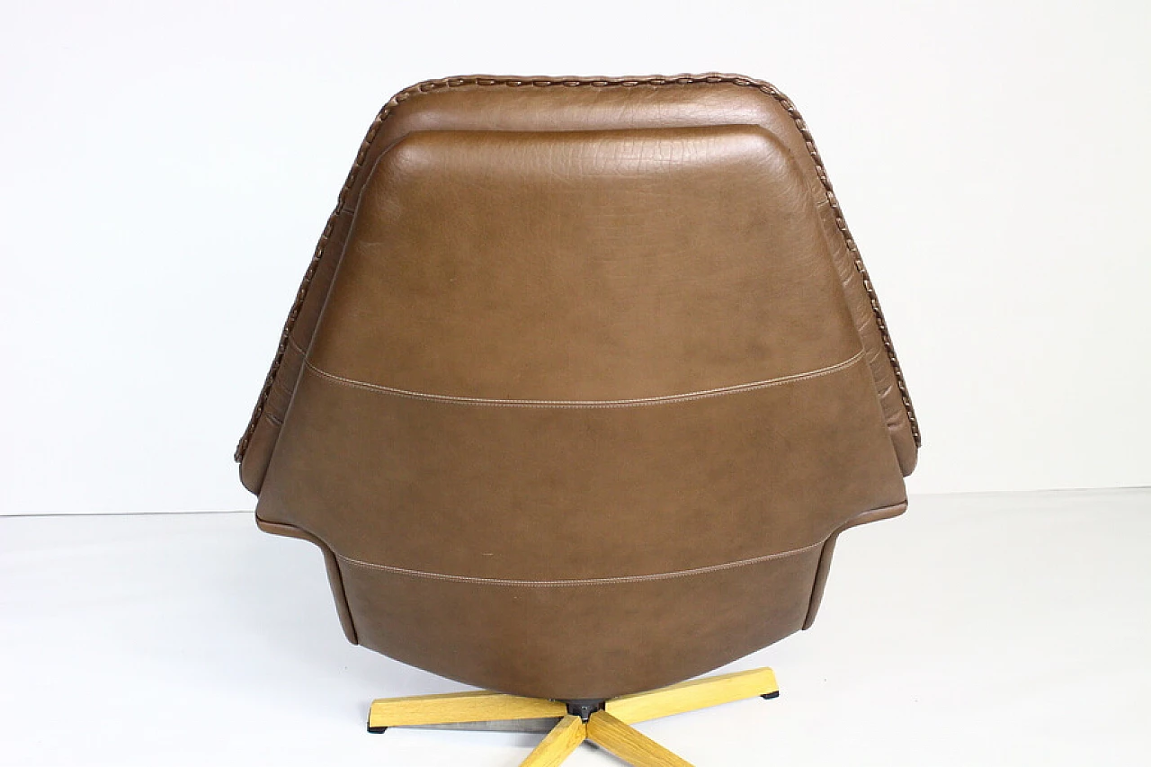 Brown leather swivel chair by Madsen & Schubell, 1960s 18