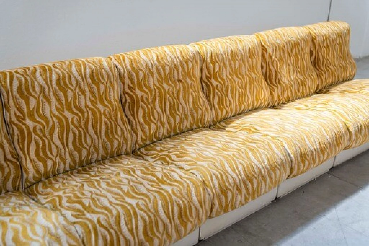 Divano modulare bianco e giallo a sei posti, anni '70 5