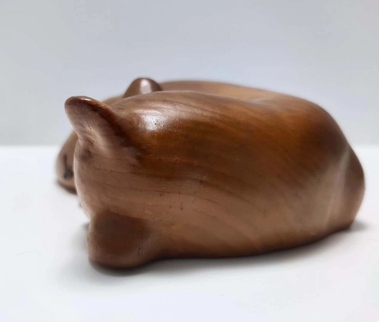 Hand-carved wooden sleeping cat sculpture by De Stijl, 1980s 5