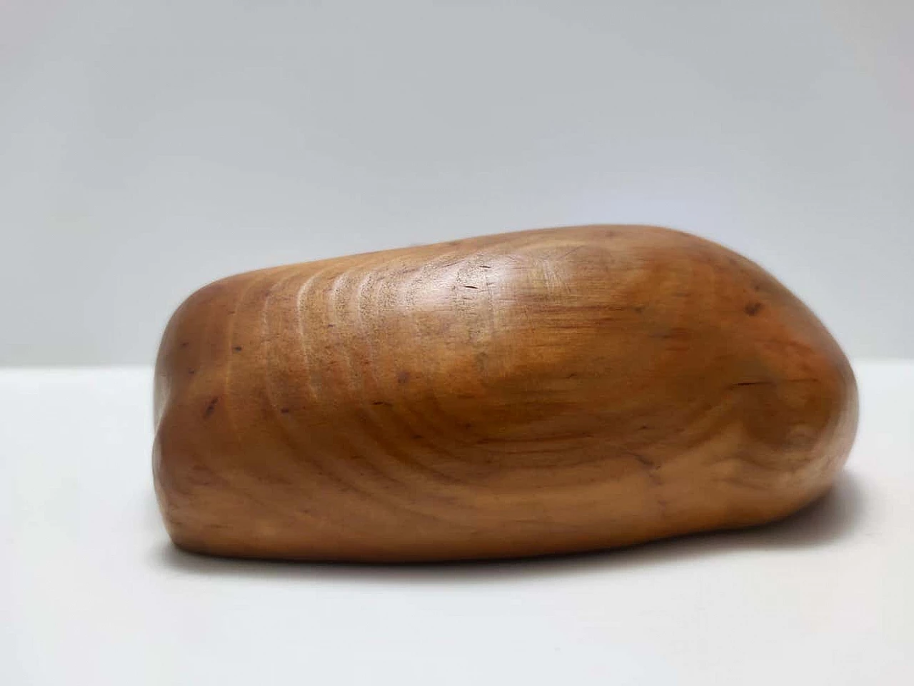 Hand-carved wooden sleeping cat sculpture by De Stijl, 1980s 7