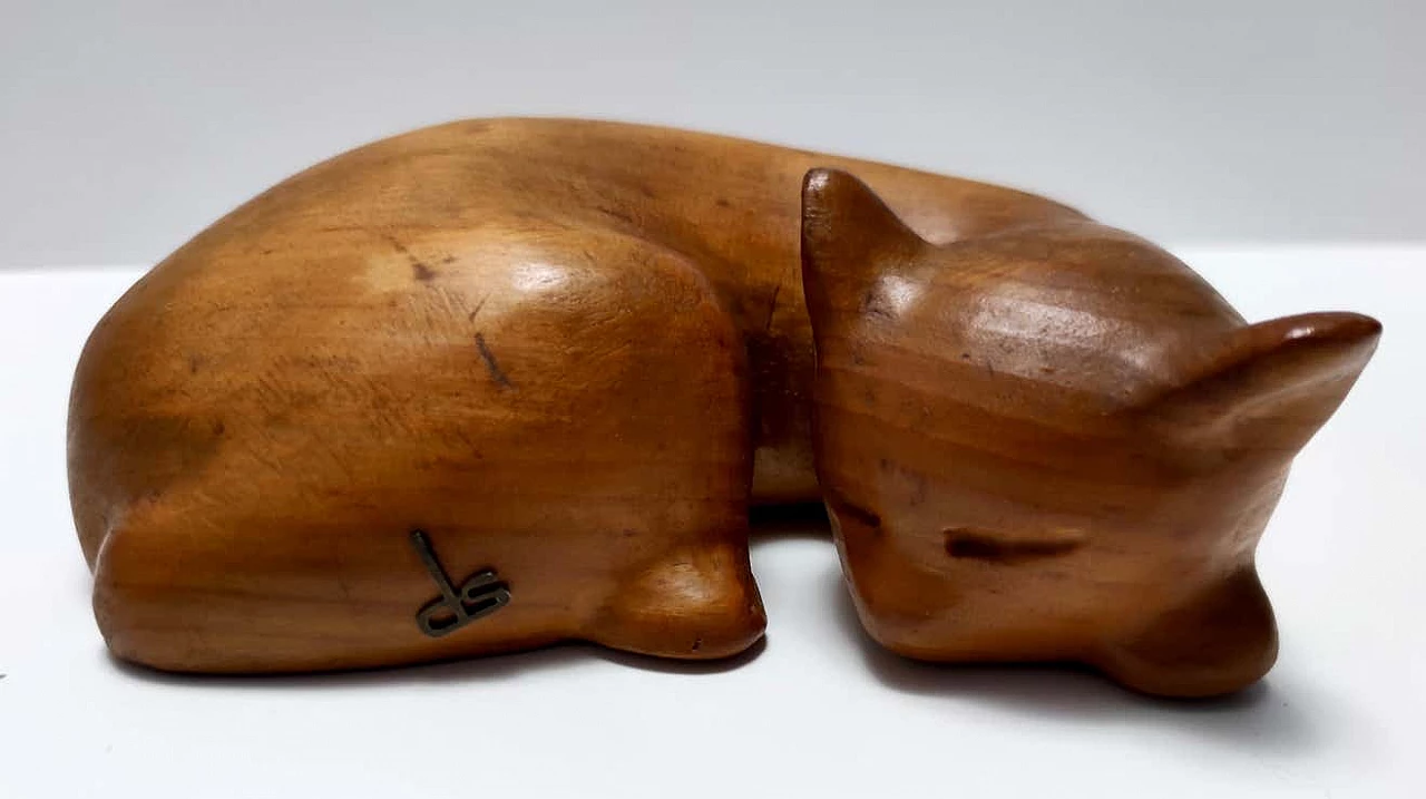 Hand-carved wooden sleeping cat sculpture by De Stijl, 1980s 9