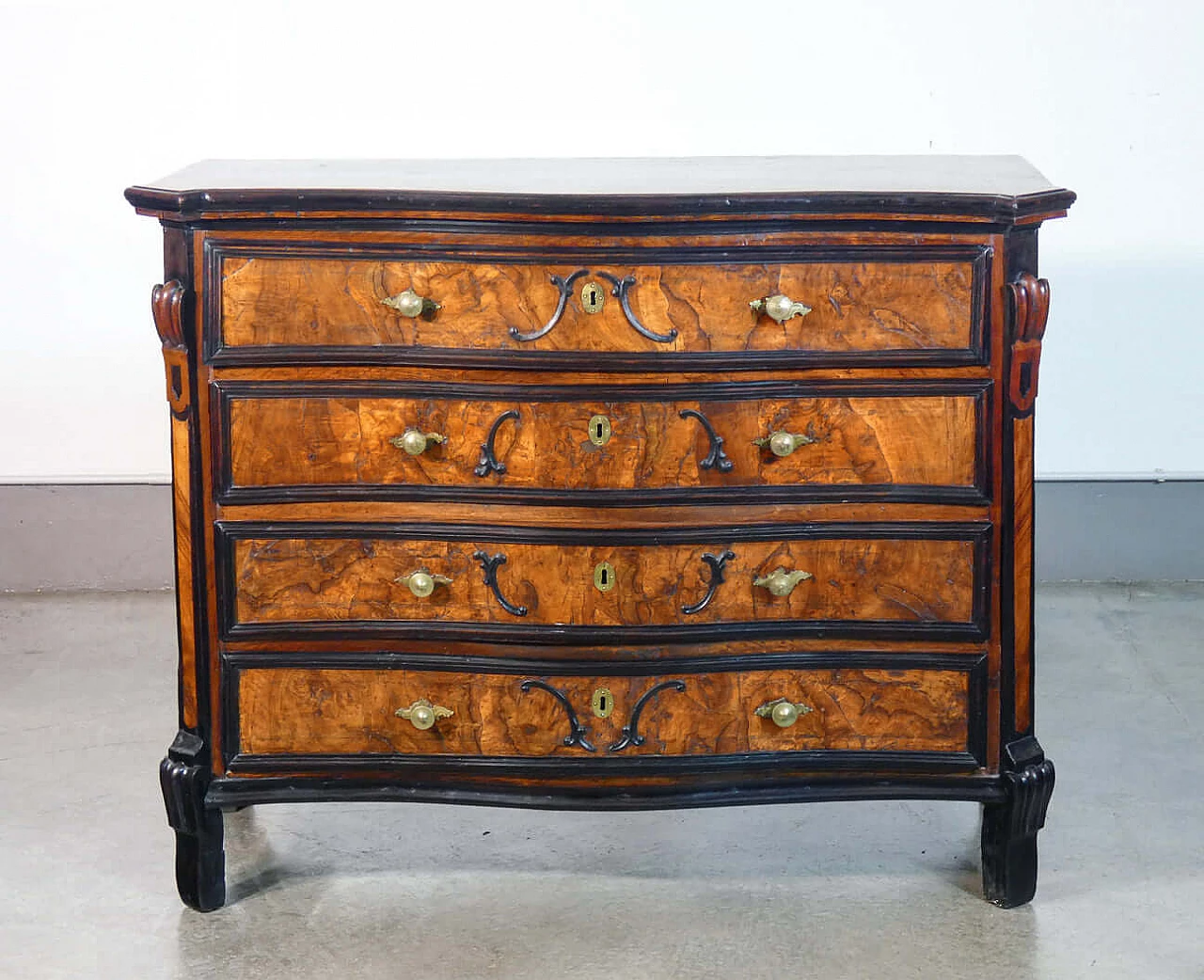 Louis XIV wooden and walnut-root dresser with ebonized details, 18th century 2