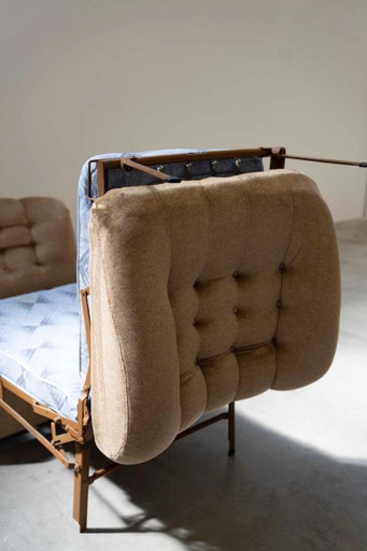 Divano in ciniglia a semicerchio componibile di F.lli Carloni, anni '70 29