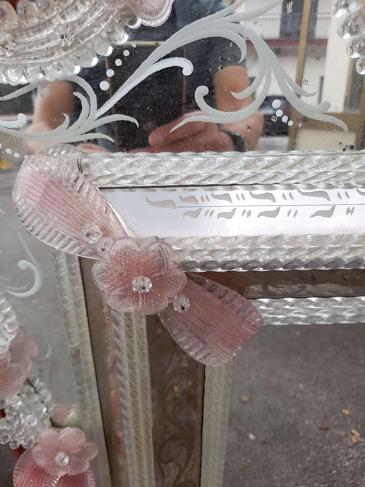 Louis XV style transparent and pink Murano glass mirror, early 20th century 10