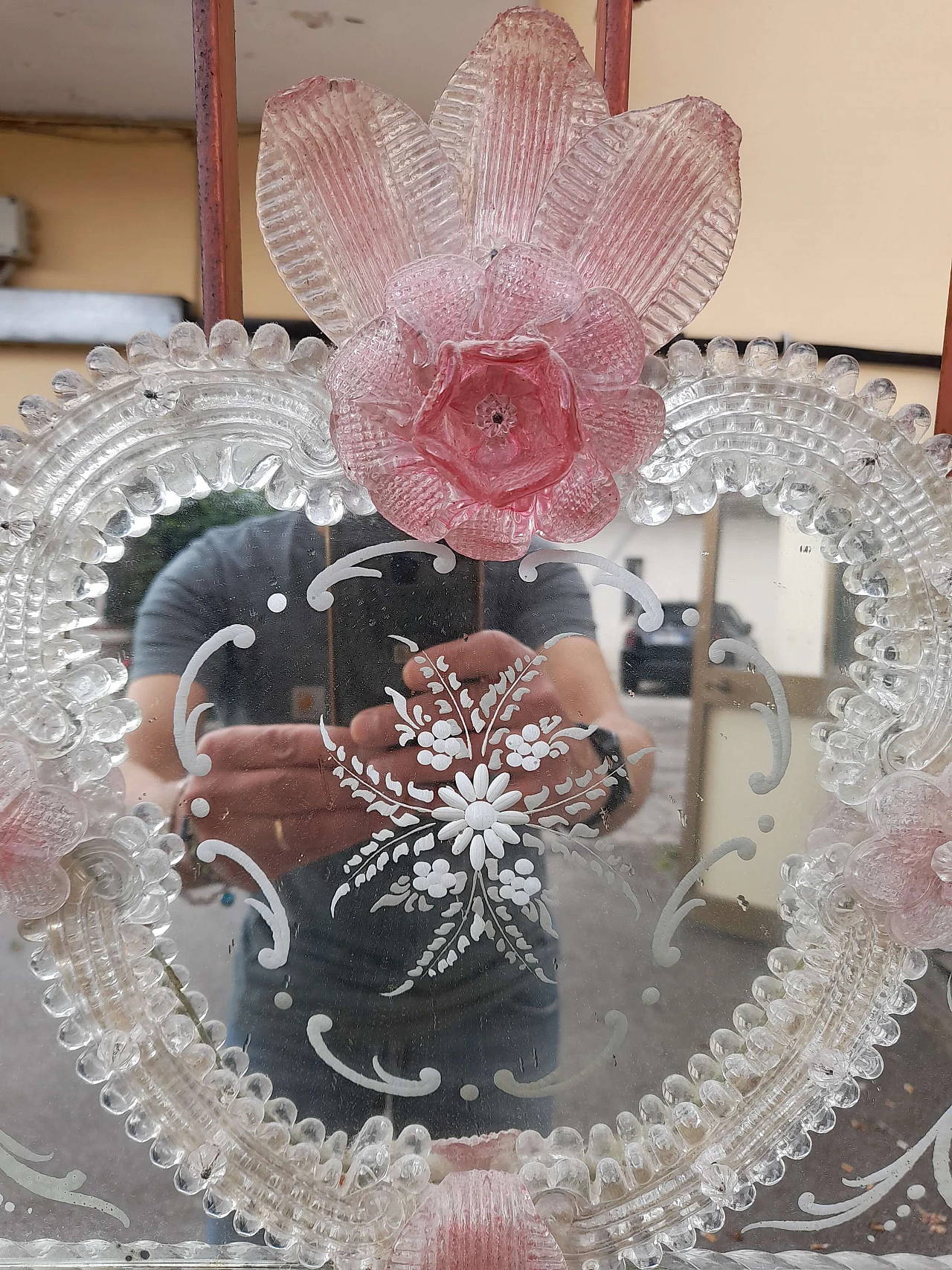 Louis XV style transparent and pink Murano glass mirror, early 20th century 14