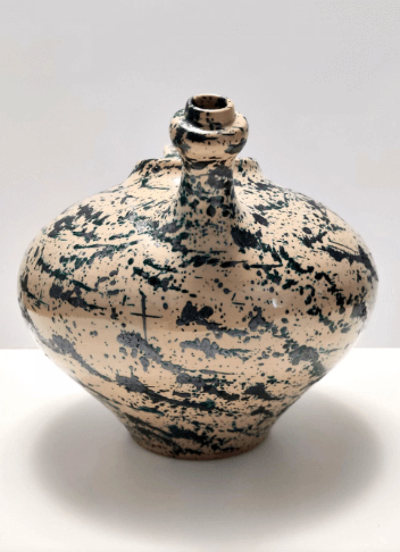 Lacquered and painted terracotta vase by Deruta, 1950s 4