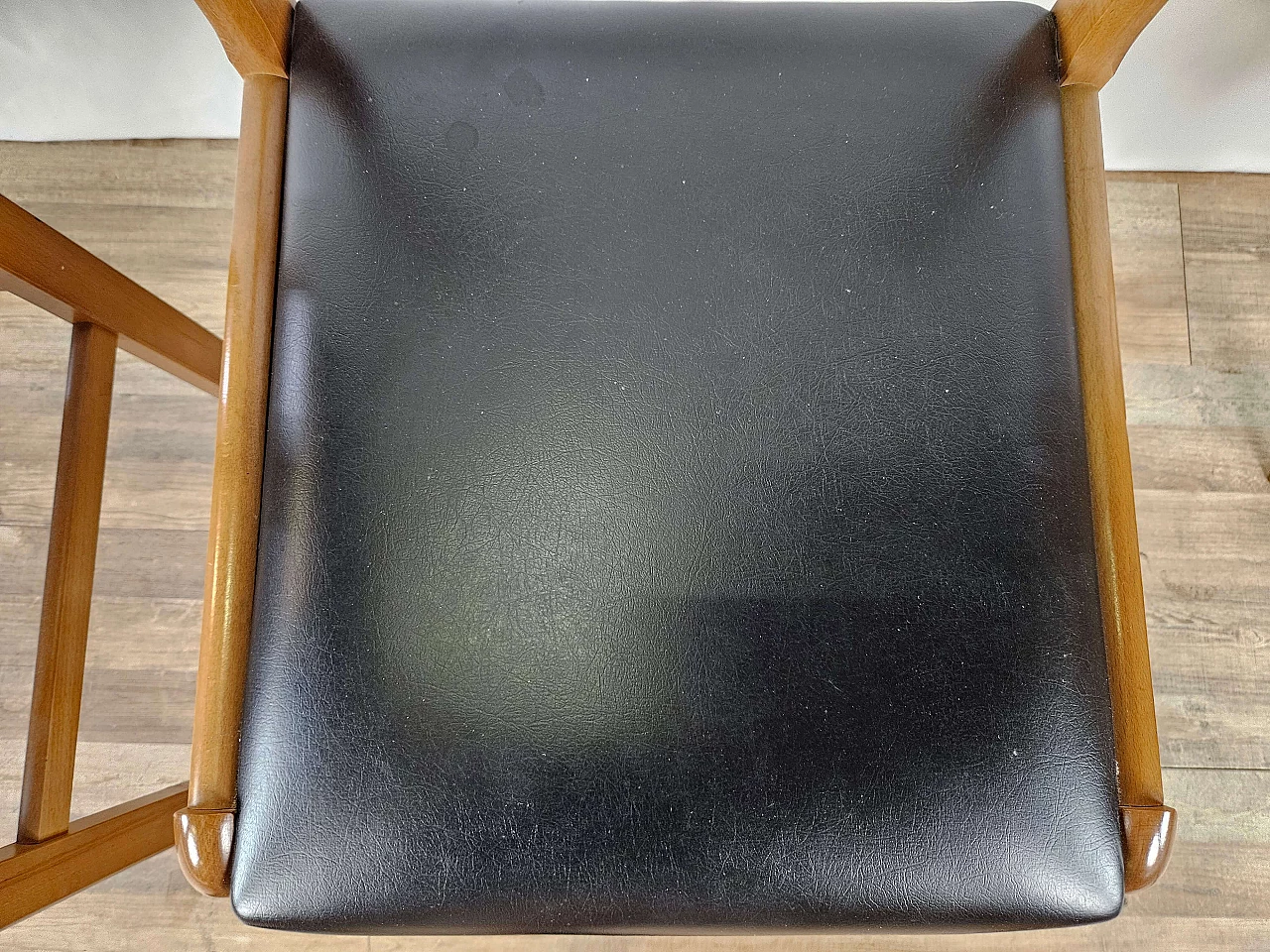 4 Beech chairs with black leather seats, 1970s 10