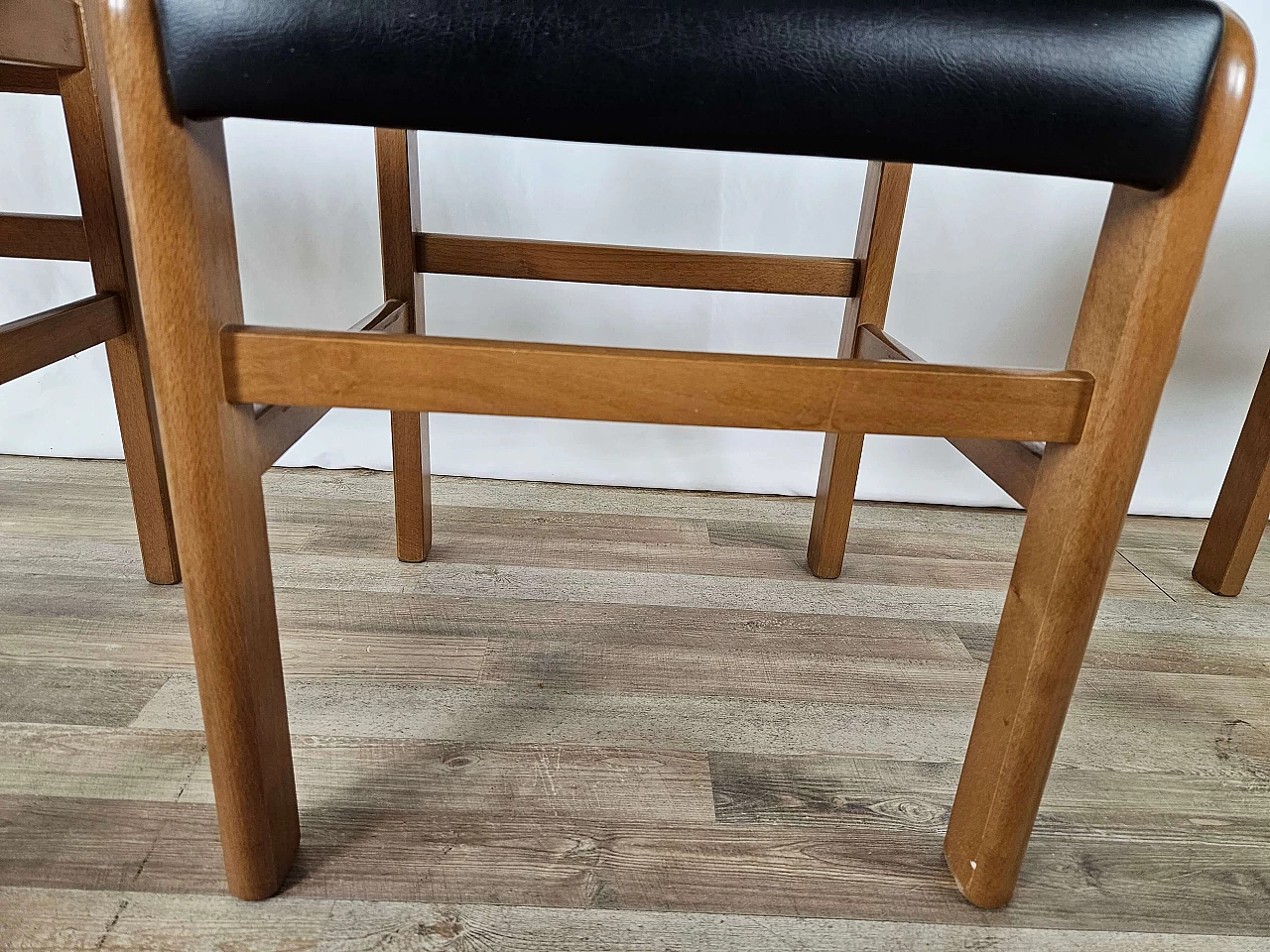 4 Beech chairs with black leather seats, 1970s 17