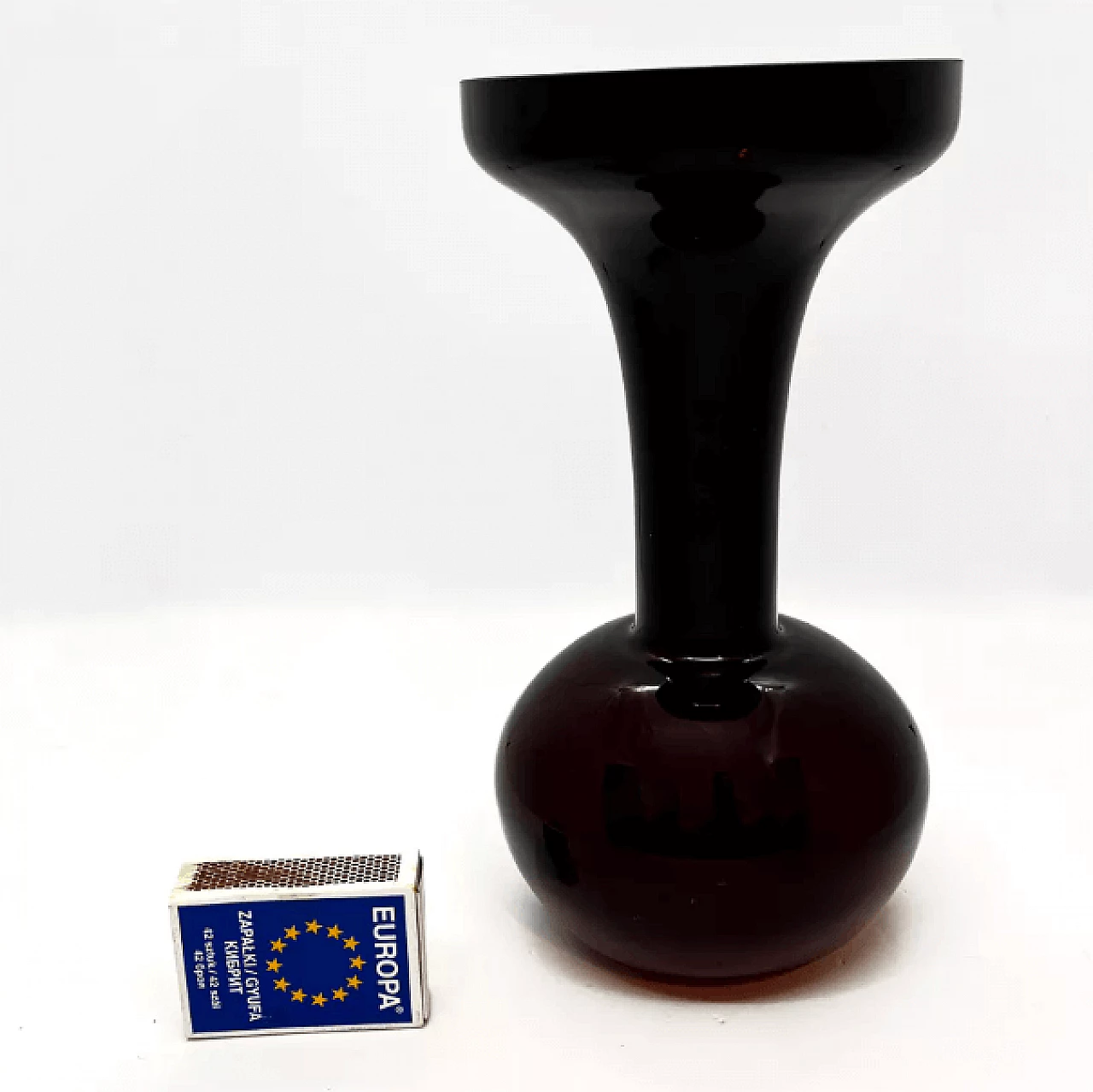 Burgundy glass vase by Huta Szkła Sudety, 1970s 2