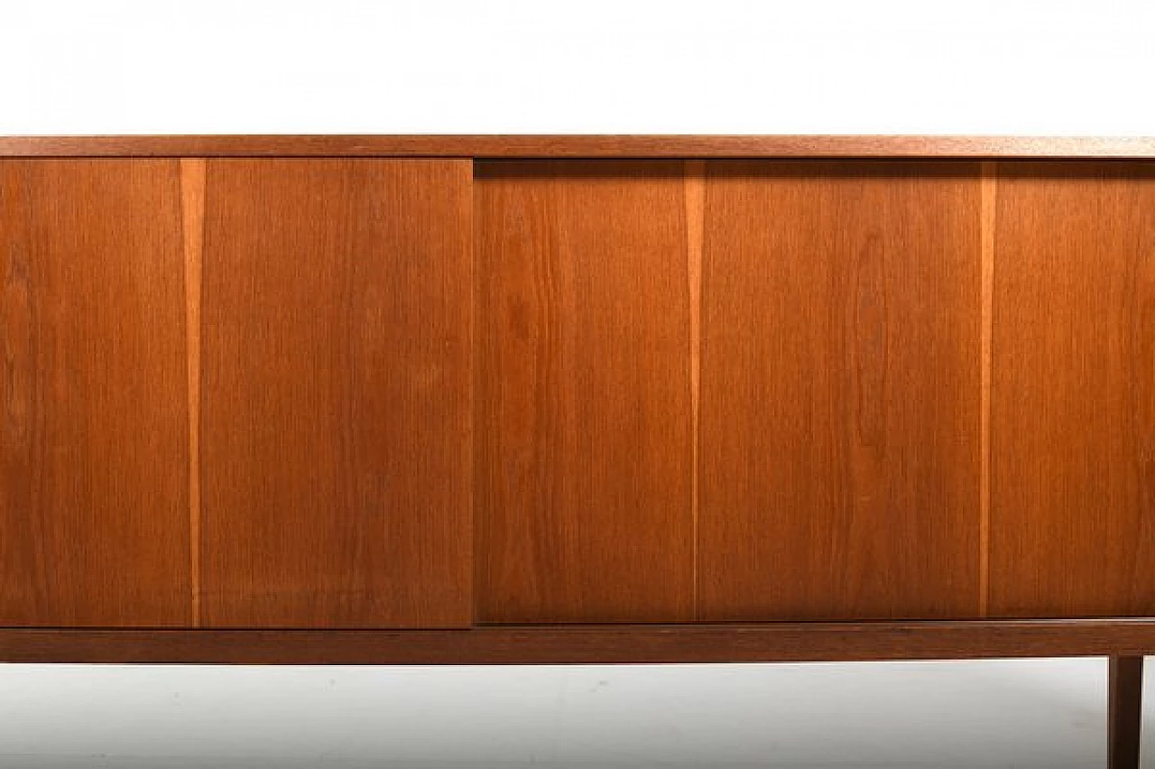 Credenza danese in rovere, anni '60 7