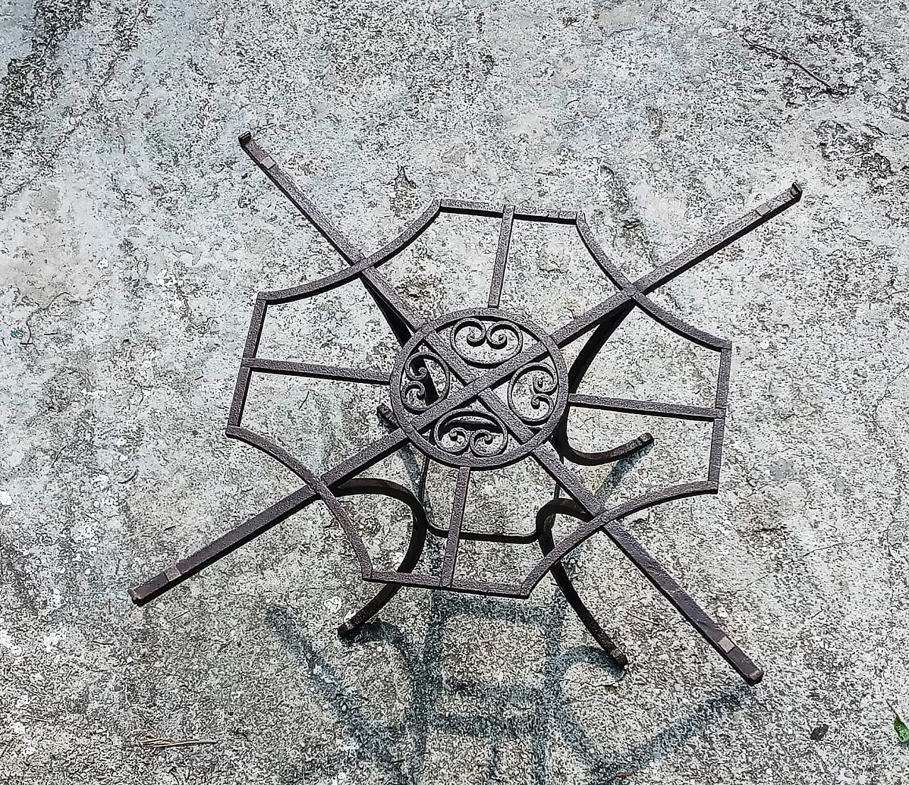 Wrought iron coffee table base, 1940s 1