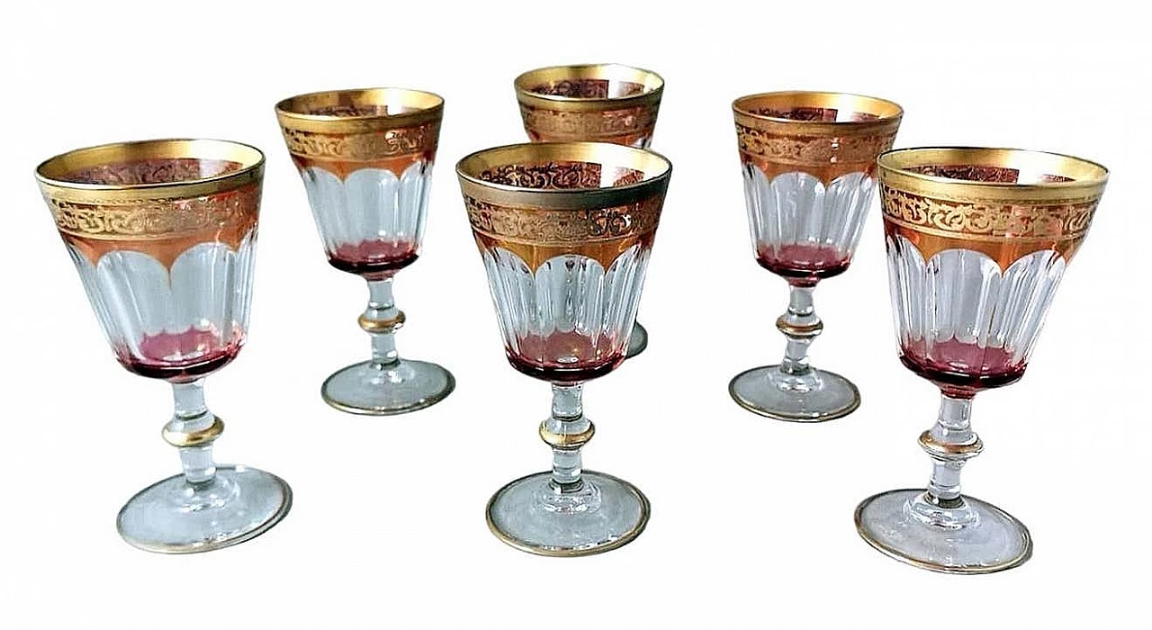 6 Calici da vino soffiati e colorati in stile Luigi XVI con bordo d'oro, anni '70 1