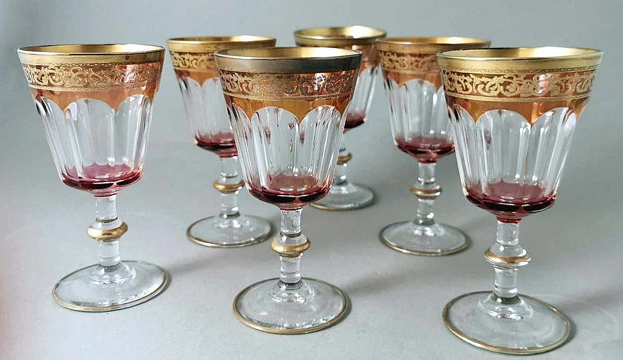 6 Calici da vino soffiati e colorati in stile Luigi XVI con bordo d'oro, anni '70 2
