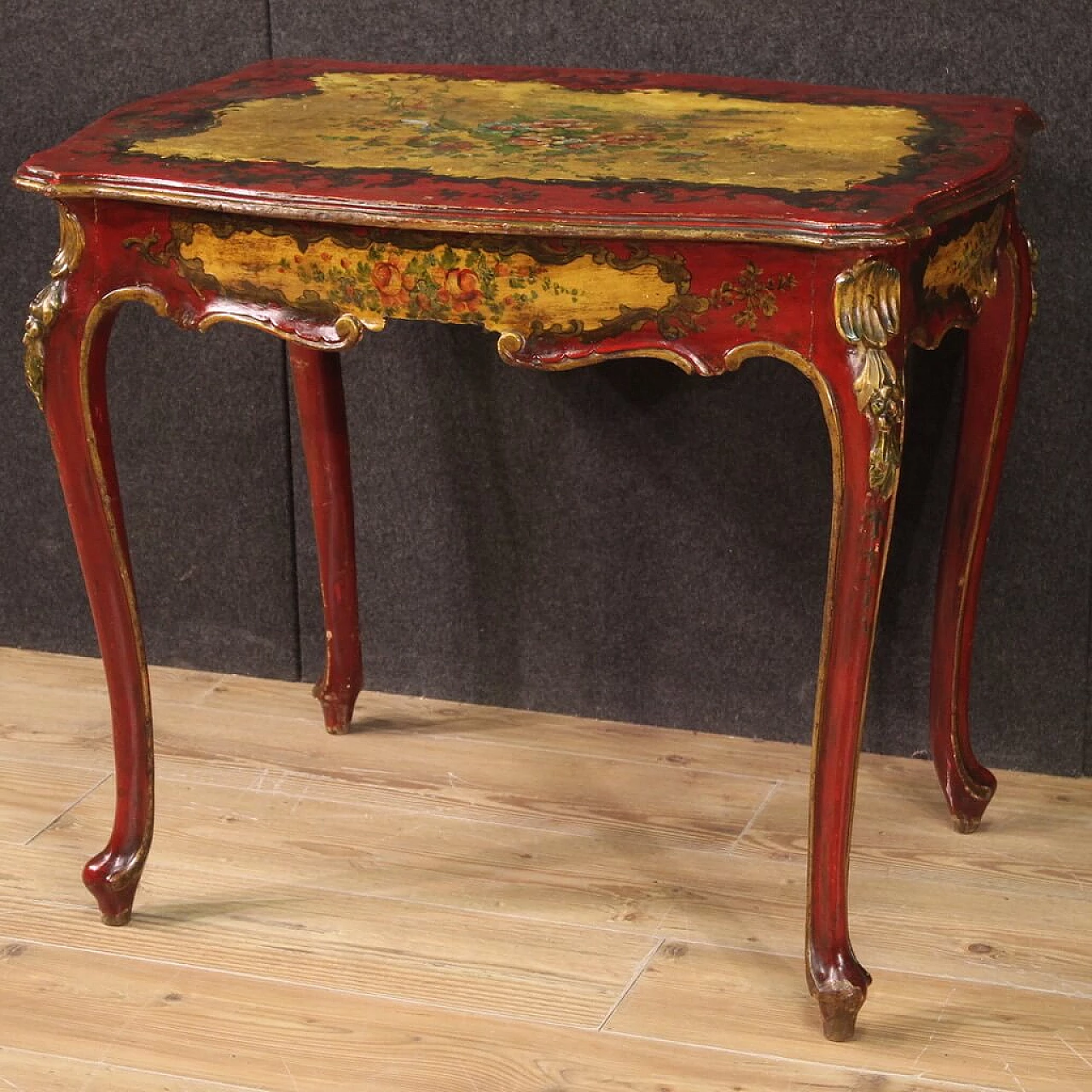 Venetian style lacquered and painted wood coffee table with floral motifs 7
