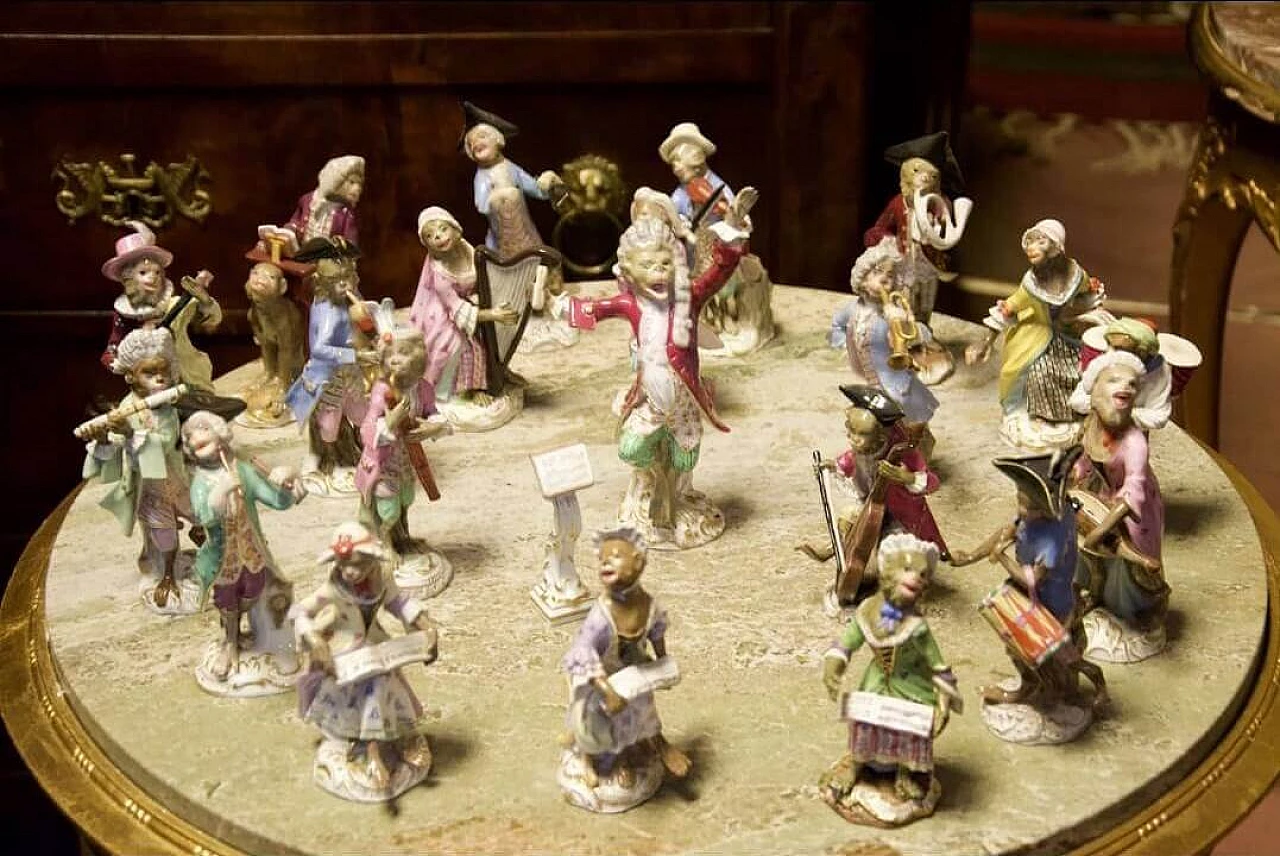 21 Meissen ceramic orchestra figures, 19th century 1