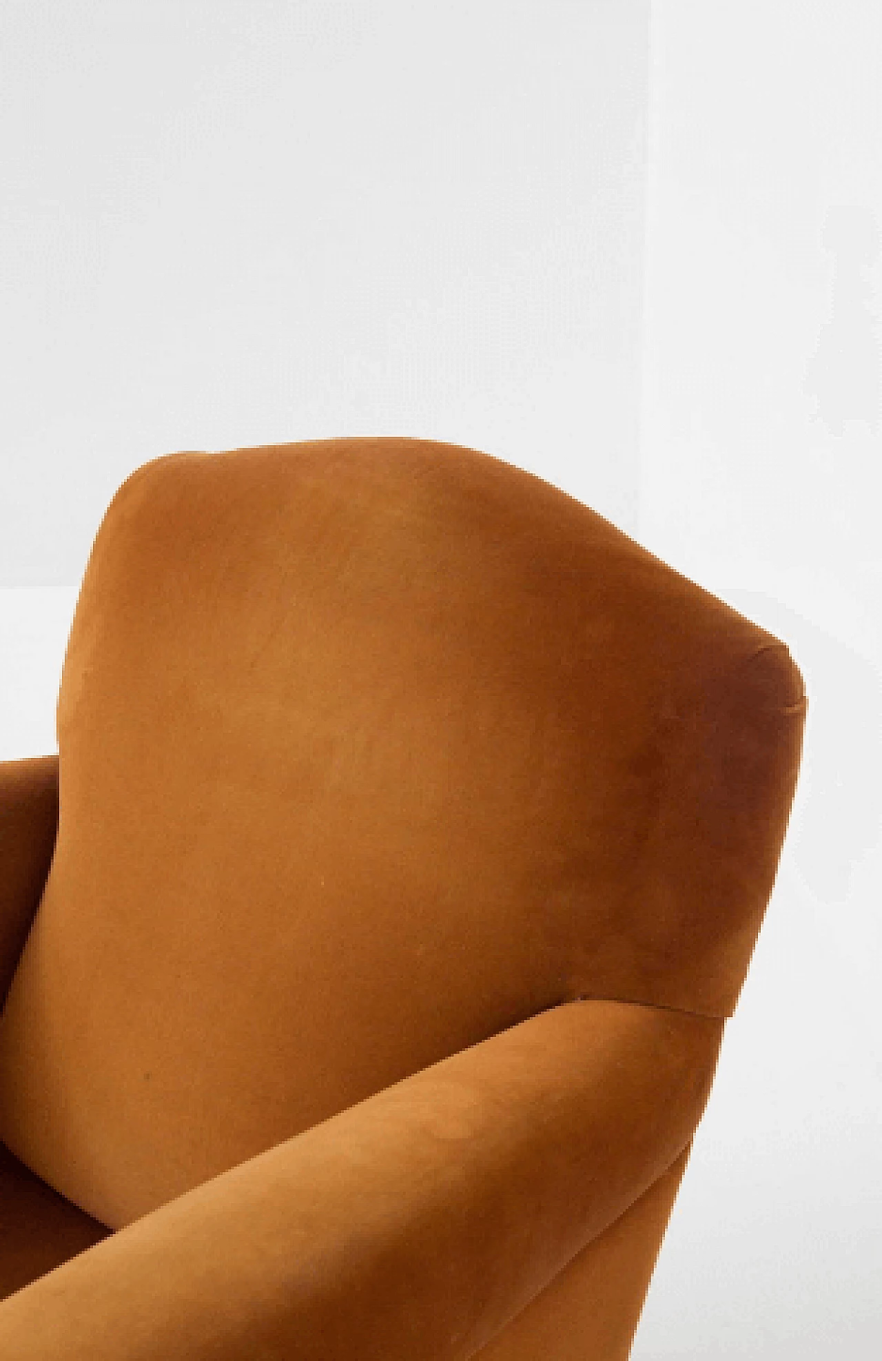 Coppia di poltrone in velluto marrone con rotelle, anni '50 8