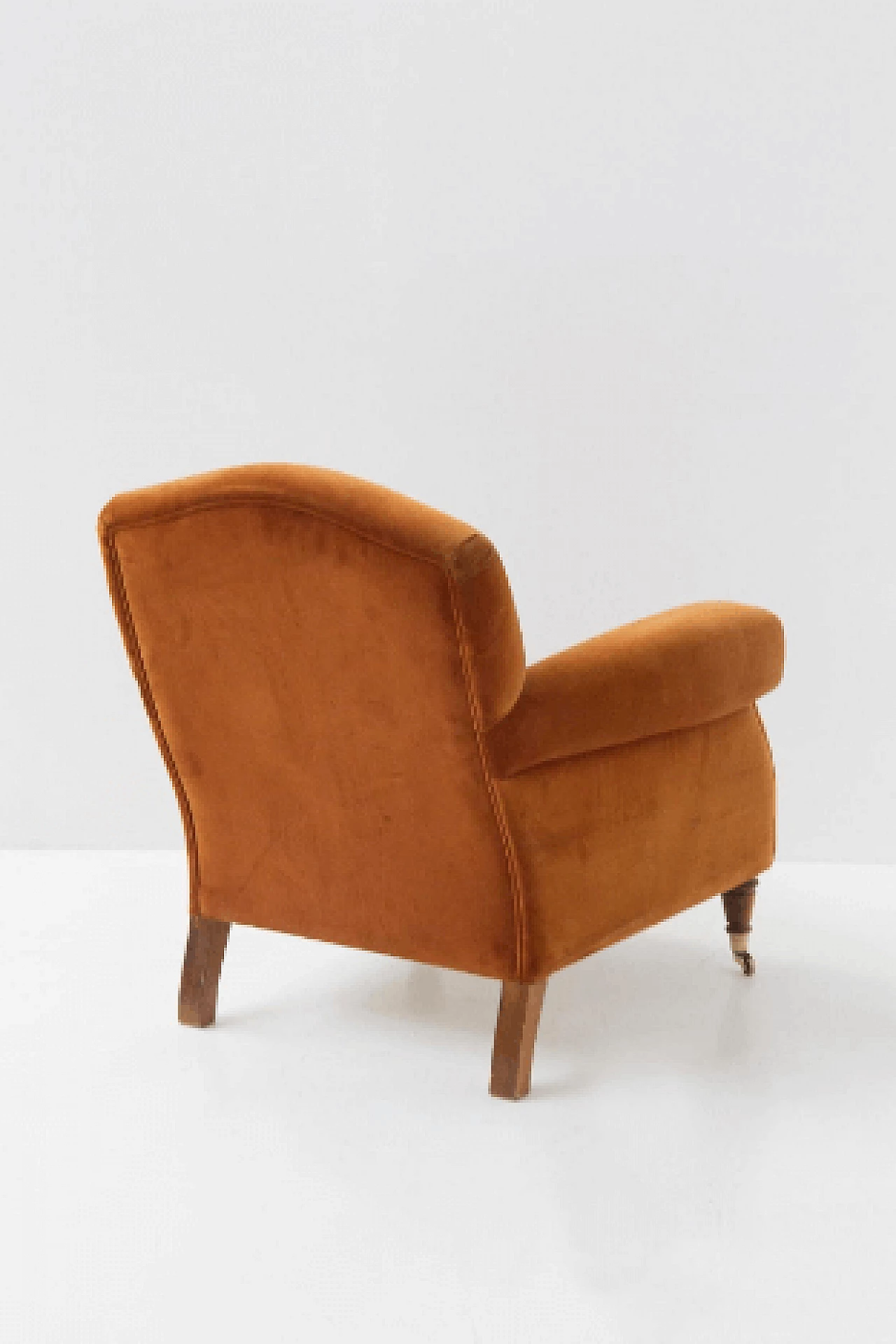 Coppia di poltrone in velluto marrone con rotelle, anni '50 9