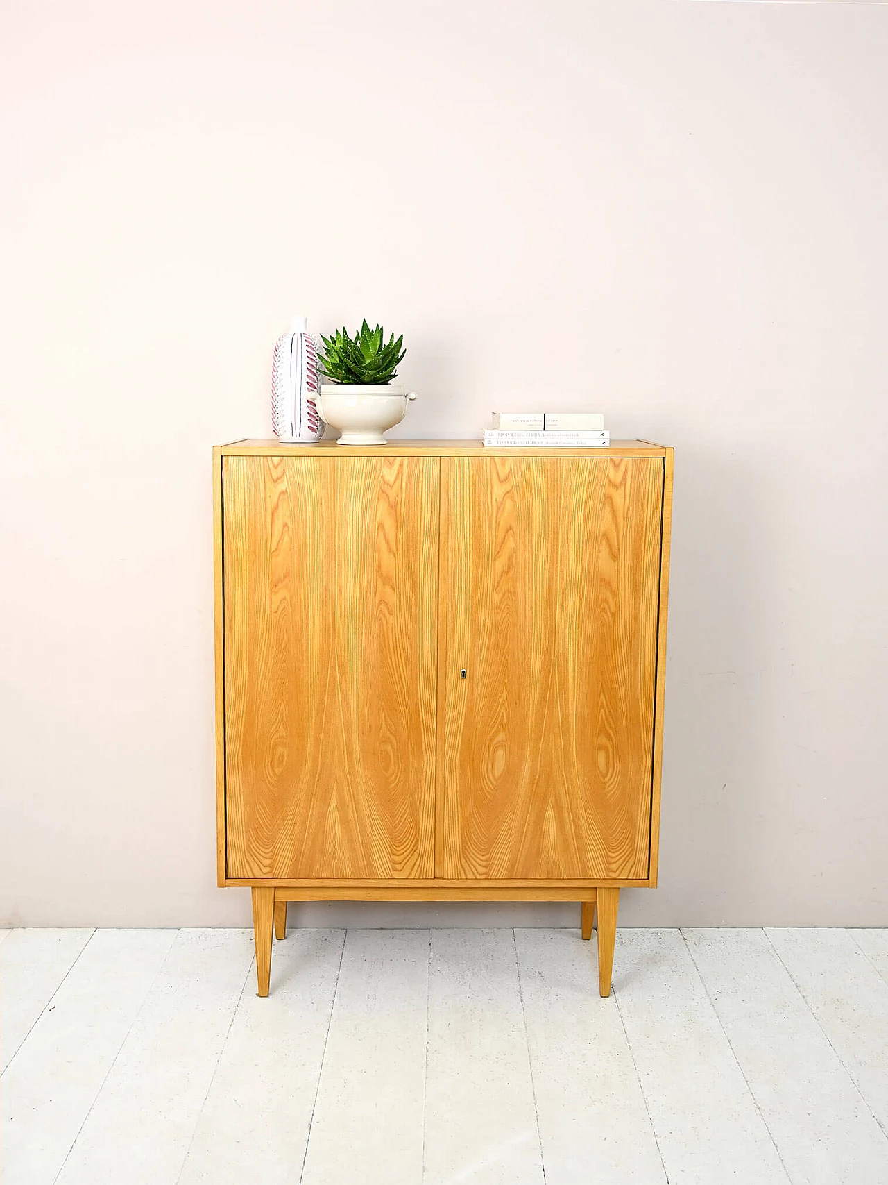 Scandinavian sideboard with double door, 1960s 1