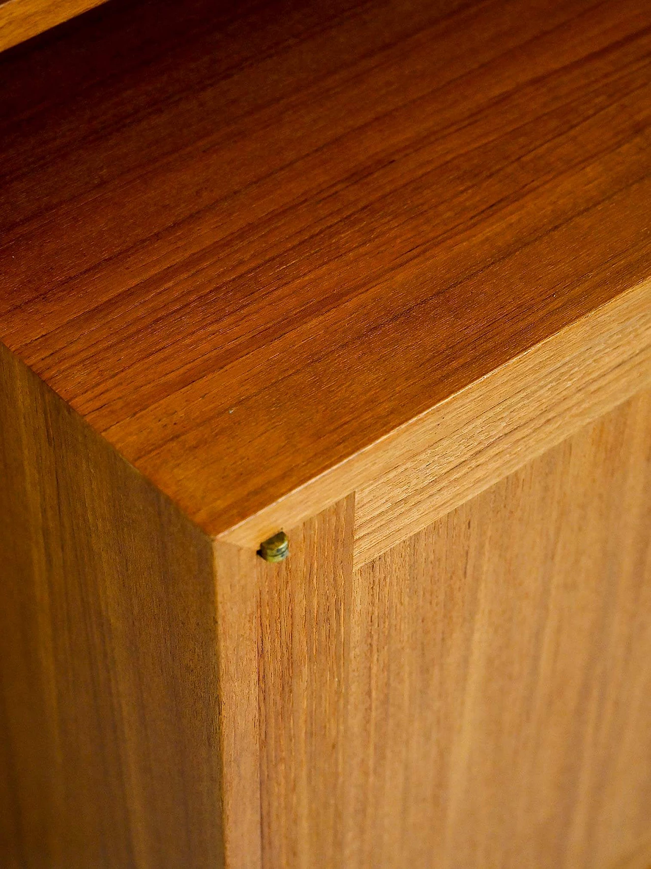 Libreria in teak con mobiletto ad ante battenti, anni '60 11