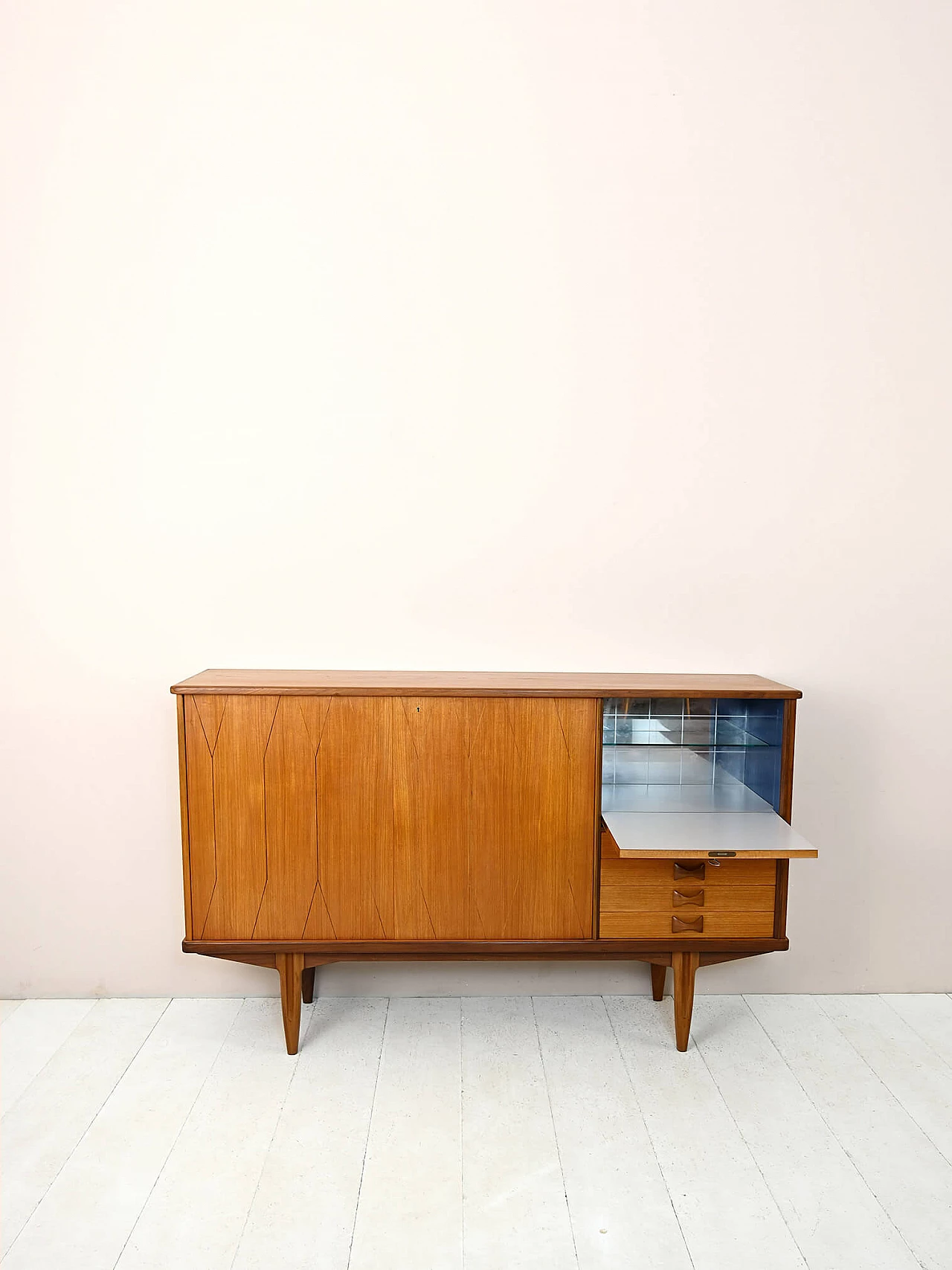 Credenza scandinava in legno con ante e cassetti, anni '60 4