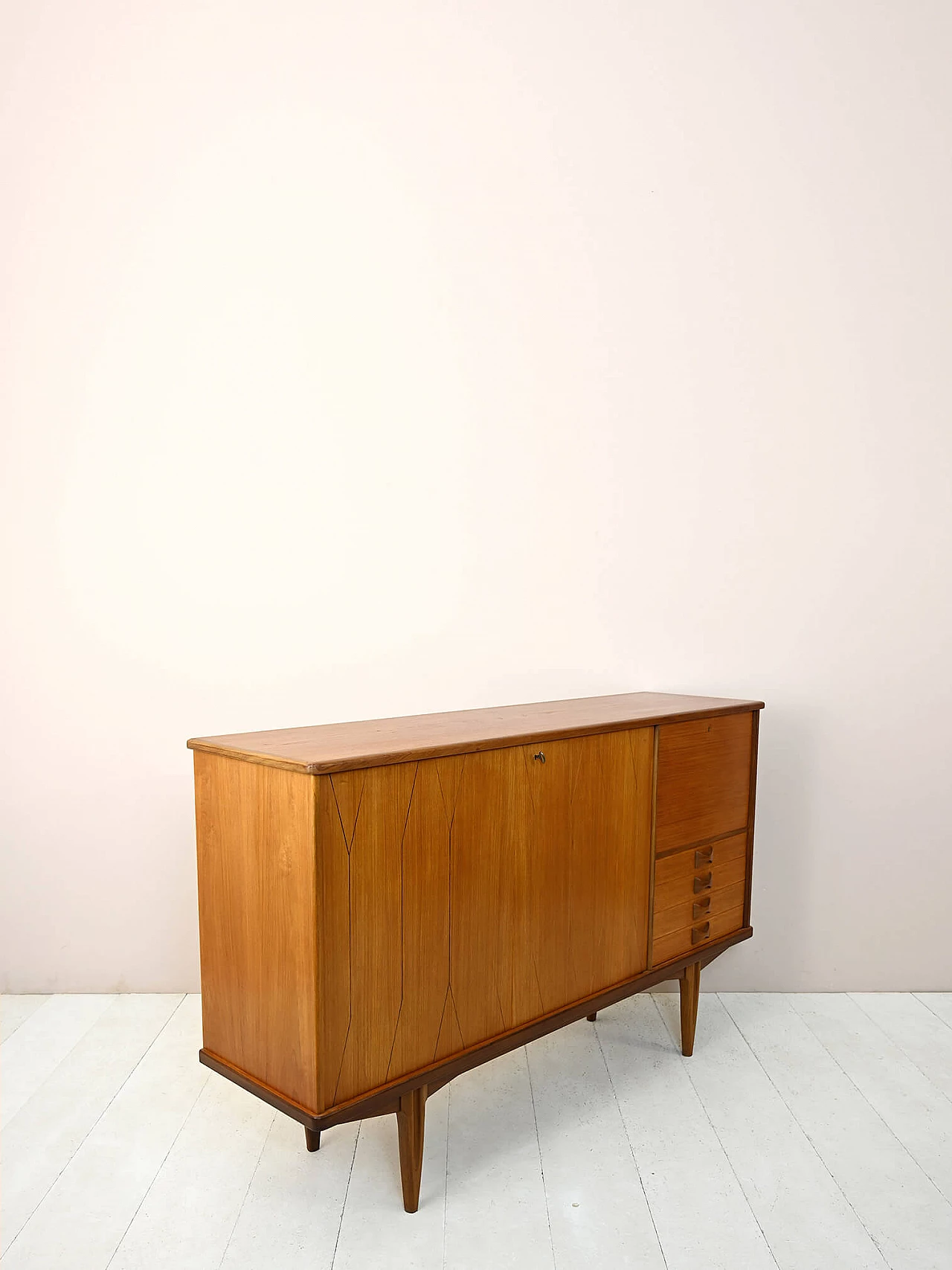 Credenza scandinava in legno con ante e cassetti, anni '60 5