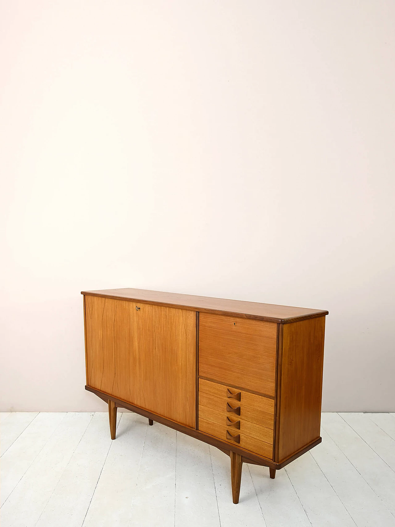 Credenza scandinava in legno con ante e cassetti, anni '60 7