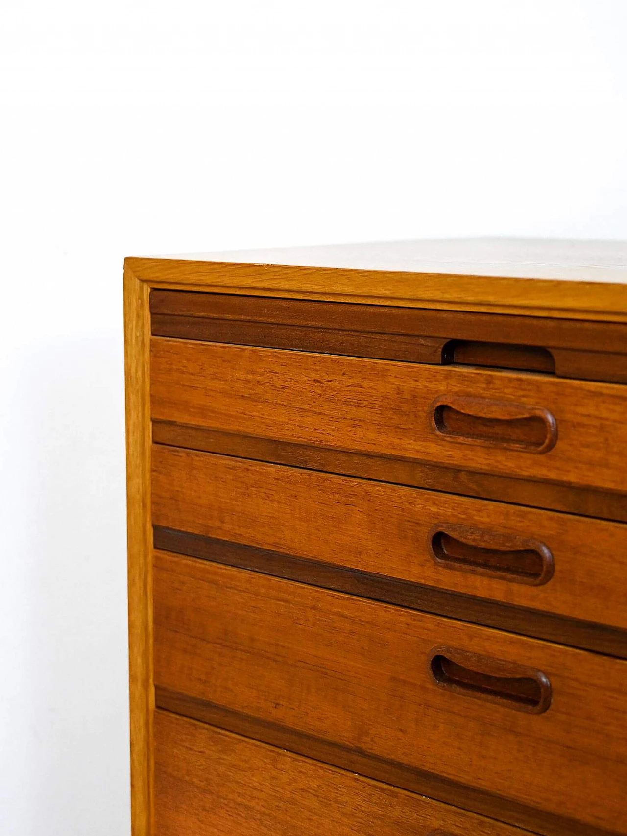 Small Scandinavian sideboard with pull-out top, 1960s 11