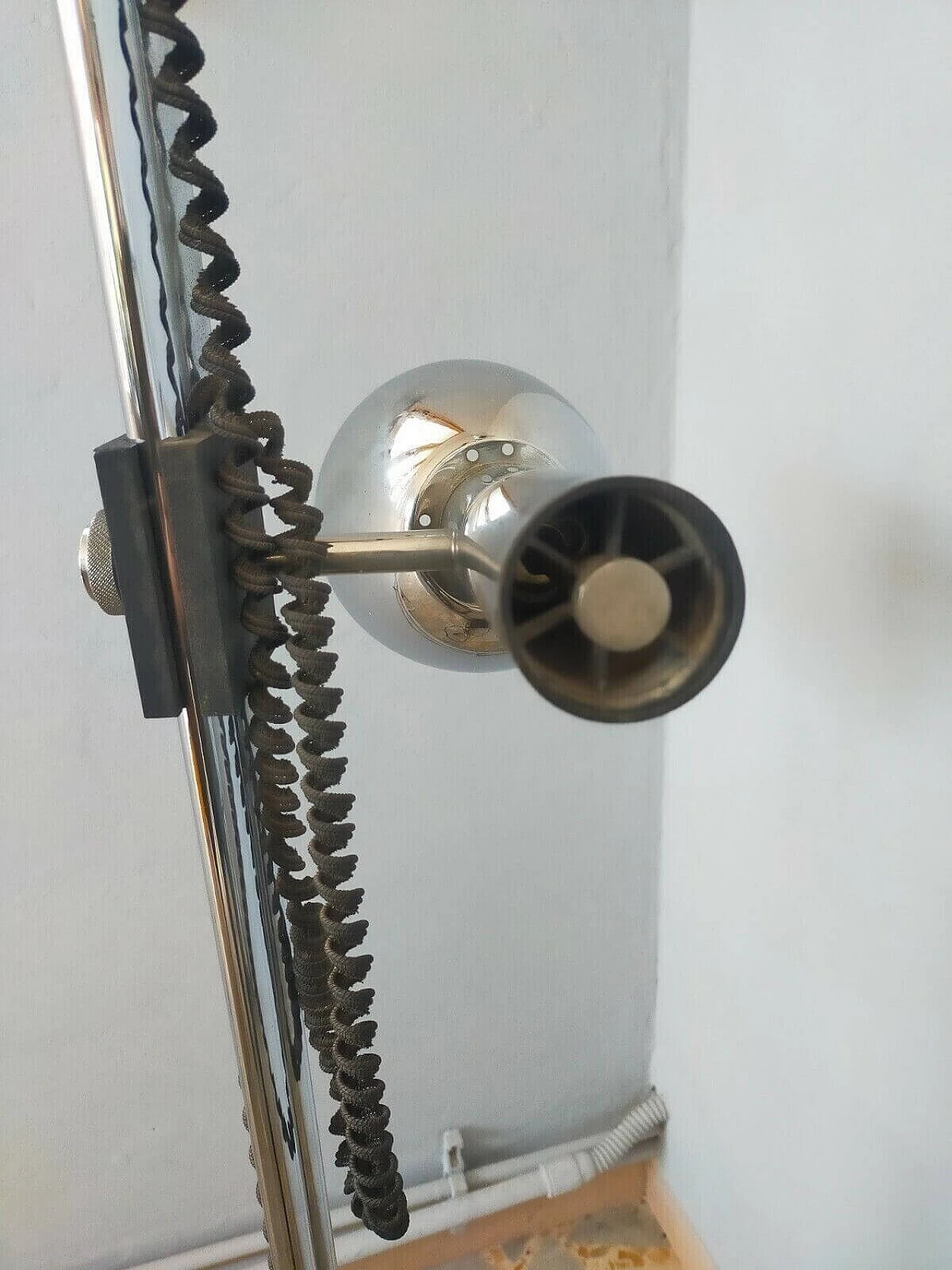 Chromed metal floor lamp attributed to Luci Milano, 1970s 4