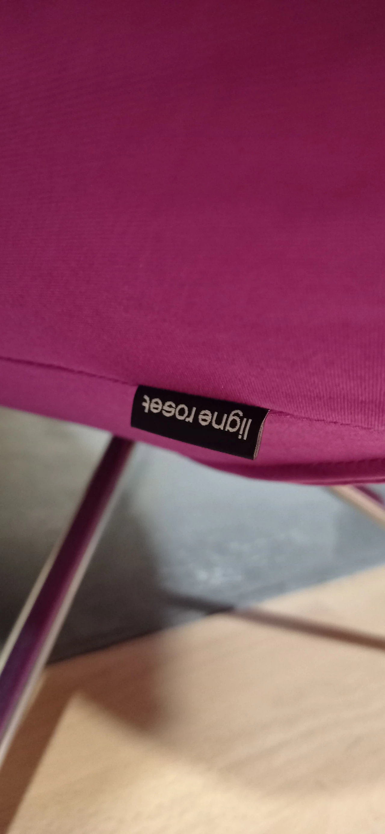 Poltrona Pop in tessuto viola di Christian Werner per Ligne Roset 64