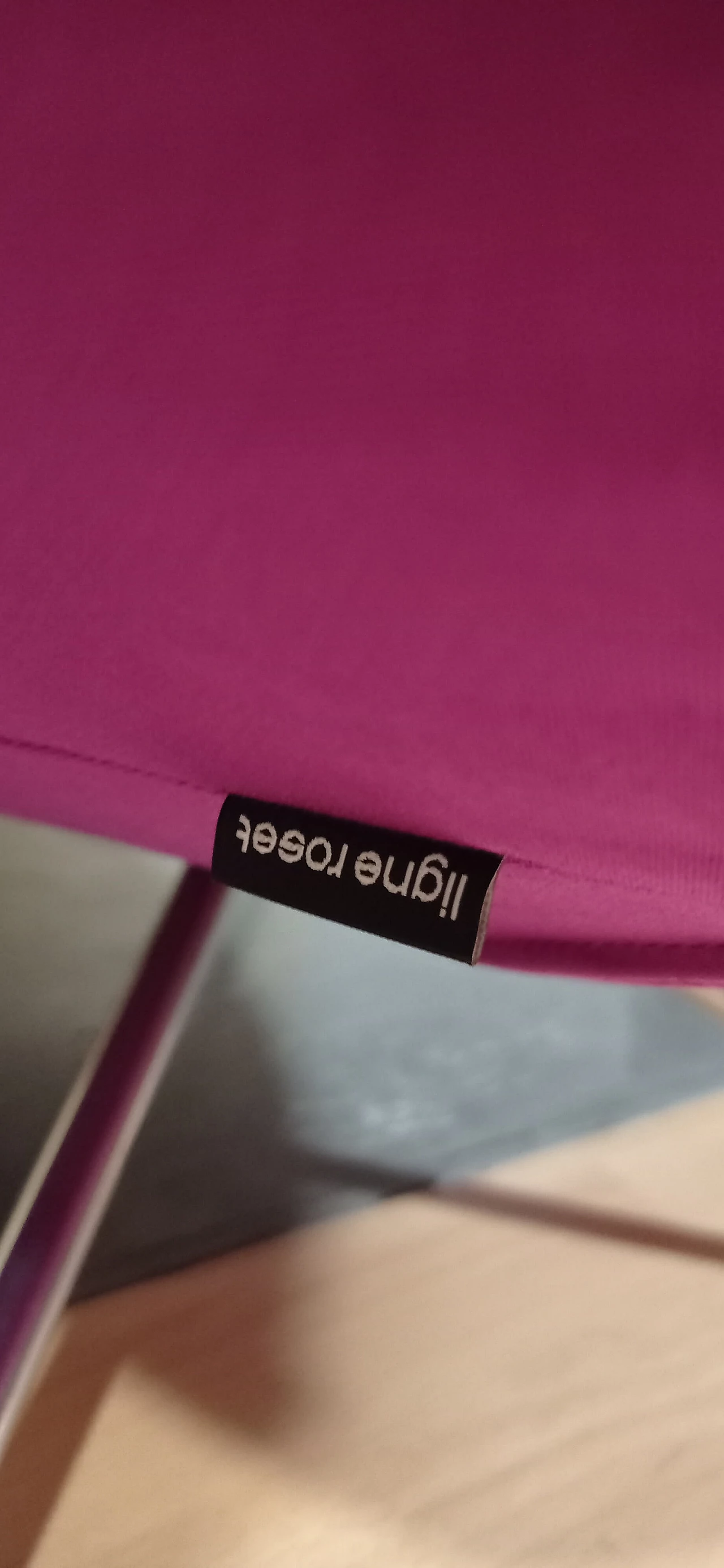 Poltrona Pop in tessuto viola di Christian Werner per Ligne Roset 65