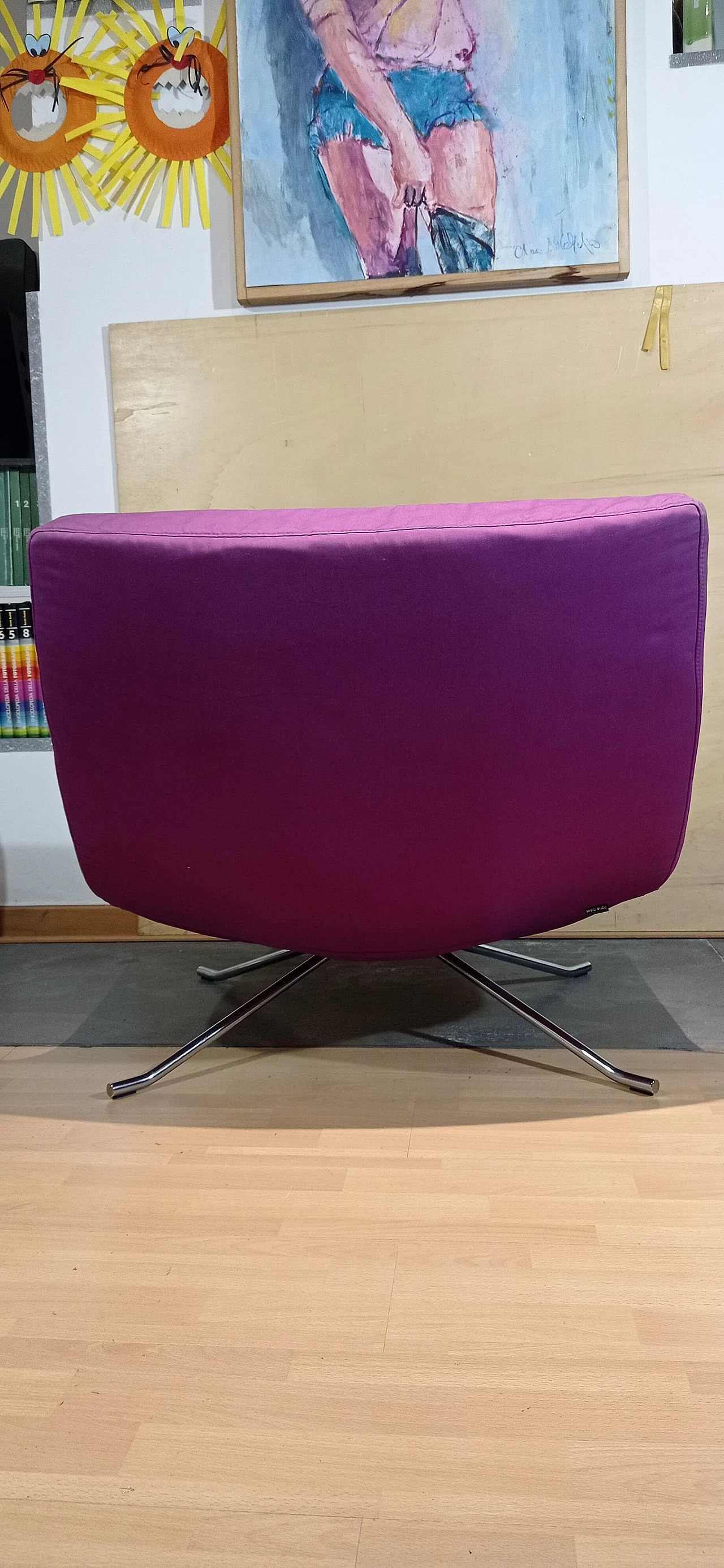 Poltrona Pop in tessuto viola di Christian Werner per Ligne Roset 90